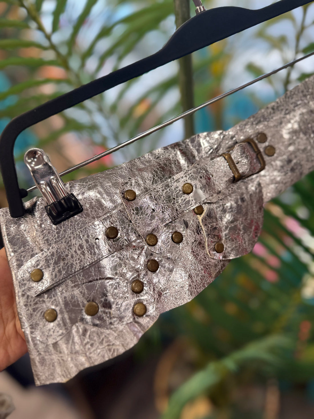 Amara Deri Kemer | Metal Stud Detaylı El Yapımı Bohem Tasarım Aksesuar > Kemer butik bohem giyim – Yılday Gür Butik Üsküdar Emaar