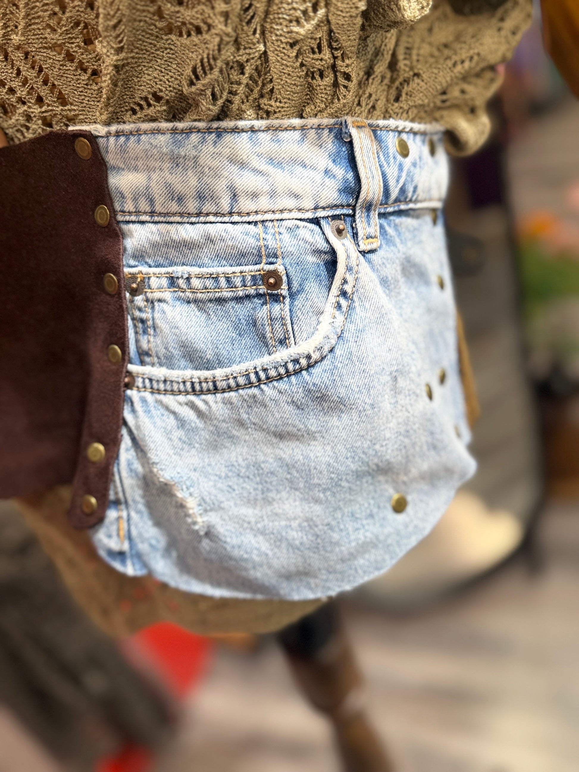 Amartha El Yapımı Deri Kemer – Denim Detaylı Tasarım Aksesuar > Kemer butik bohem giyim – Yılday Gür Butik Üsküdar Emaar