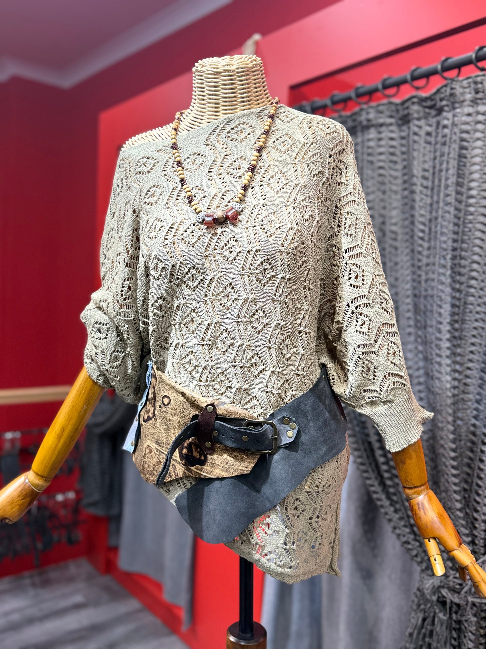 Amartha El Yapımı Deri Kemer – Denim Detaylı Tasarım Aksesuar > Kemer butik bohem giyim – Yılday Gür Butik Üsküdar Emaar