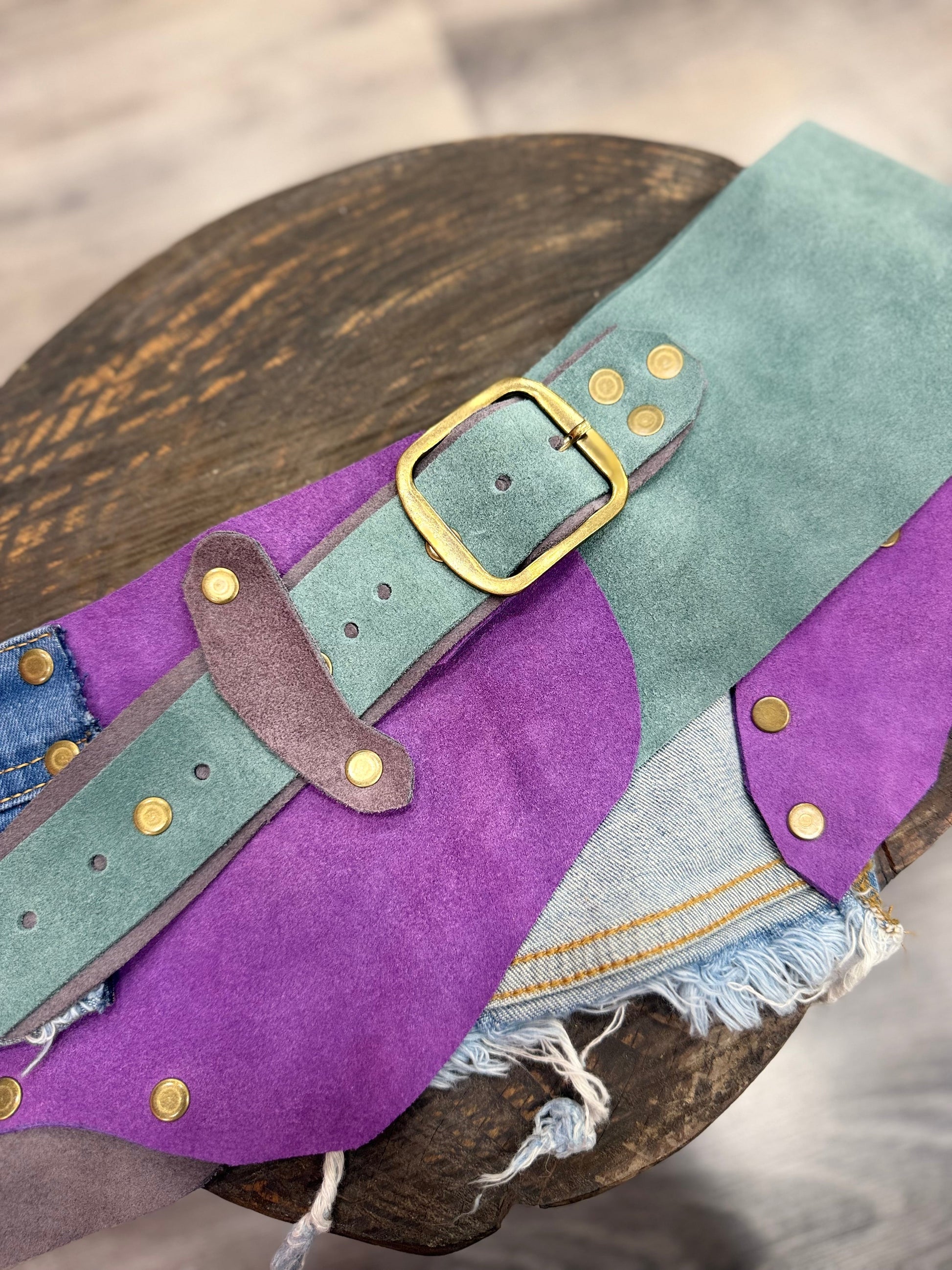 Ambrose Denim Nubuk El Yapımı Kemer – Bohem Tarz Kadın Giyim Tasarım | Yılday Gür Butik