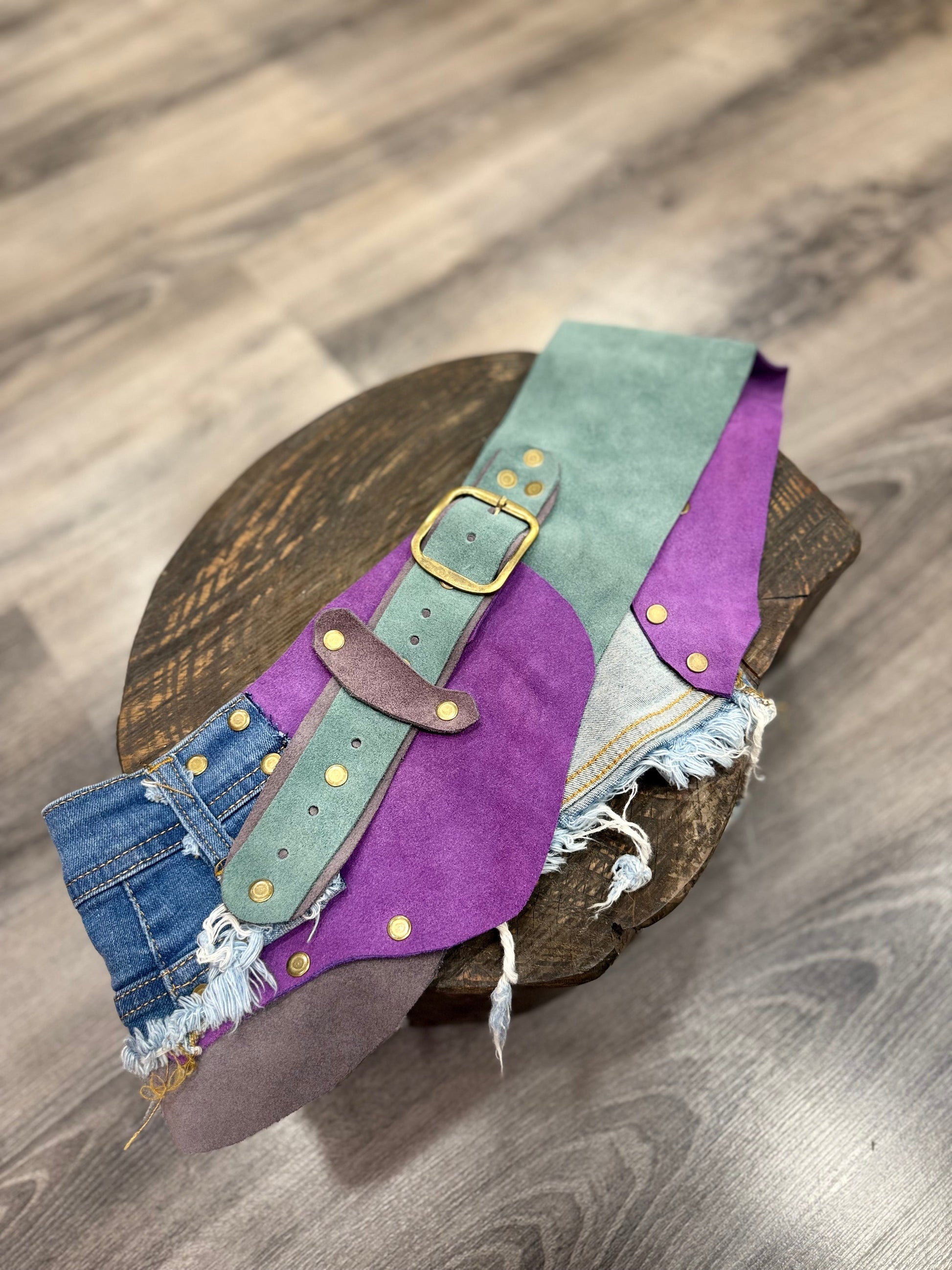 Ambrose Denim Nubuk El Yapımı Kemer – Bohem Tarz Kadın Giyim Tasarım | Yılday Gür Butik