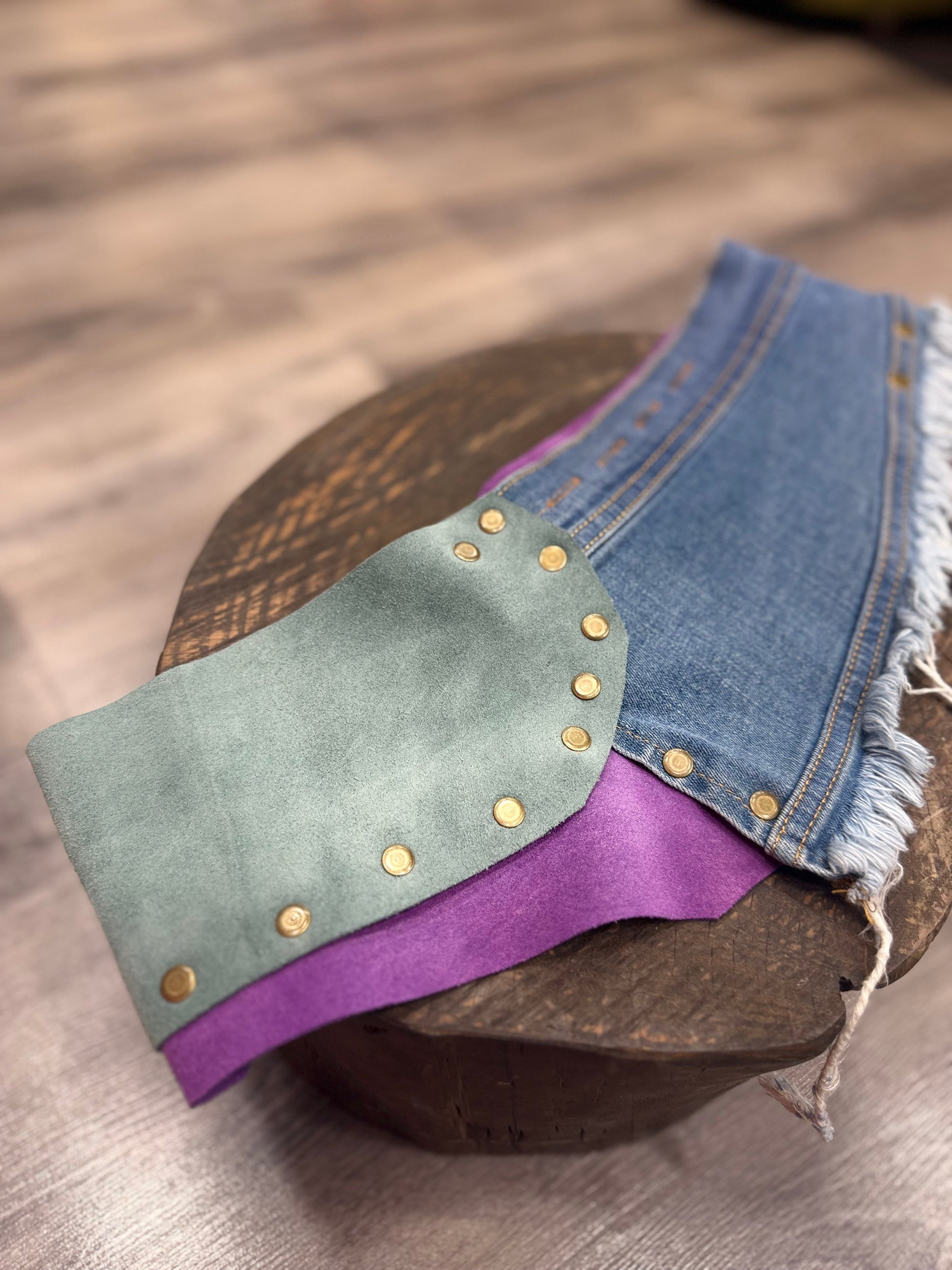 Ambrose Denim Nubuk El Yapımı Kemer – Bohem Tarz Kadın Giyim Tasarım | Yılday Gür Butik