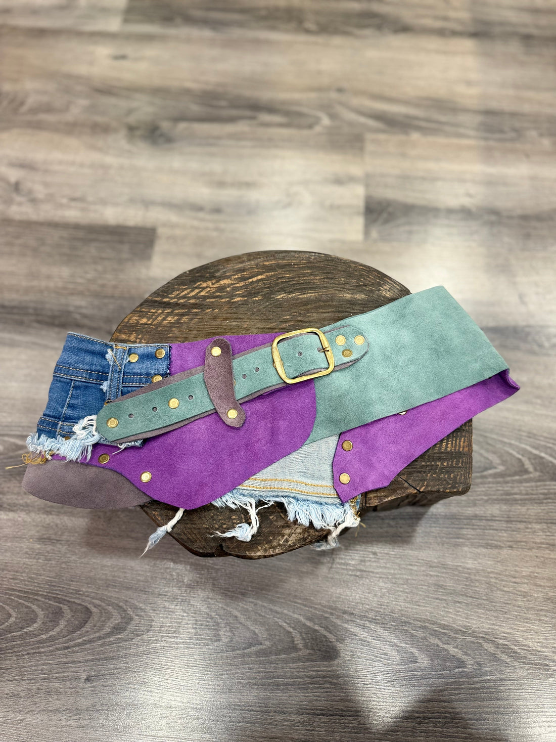 Ambrose Denim Nubuk El Yapımı Kemer – Bohem Tarz Kadın Giyim Tasarım | Yılday Gür Butik