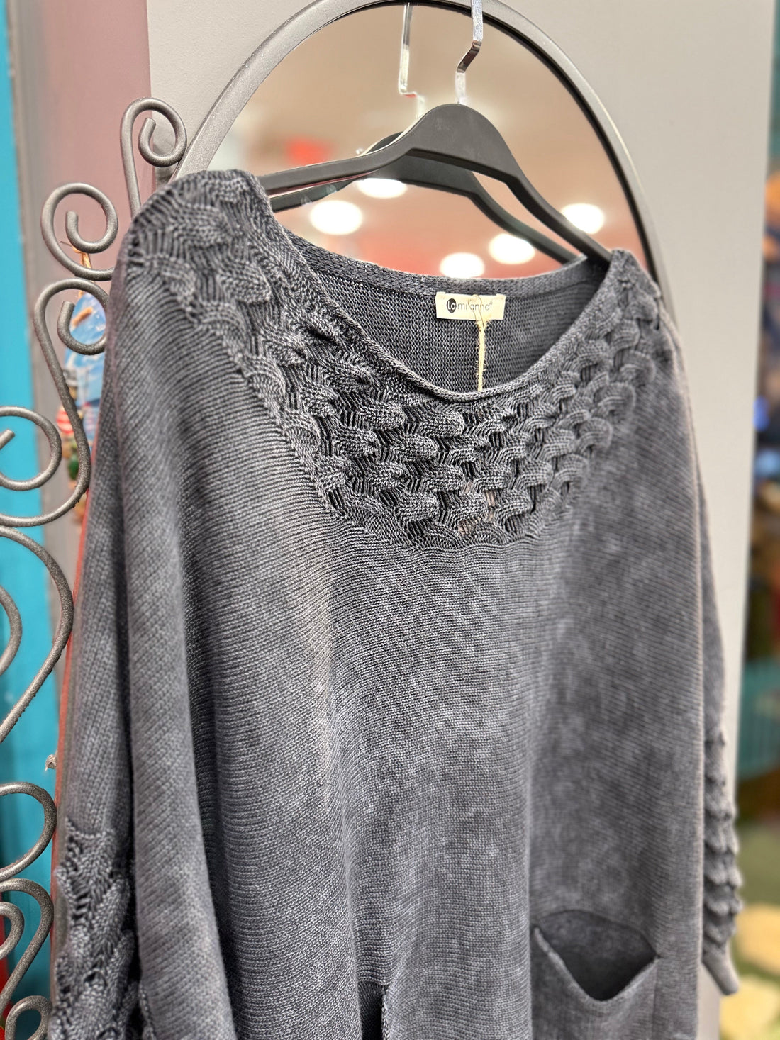 Antrasit Cep Detaylı Ajurlu Yaka Triko Kazak Giyim > Üst Giyim > Kazak & Hırka > Kazak butik bohem giyim – Yılday Gür Butik Üsküdar Emaar