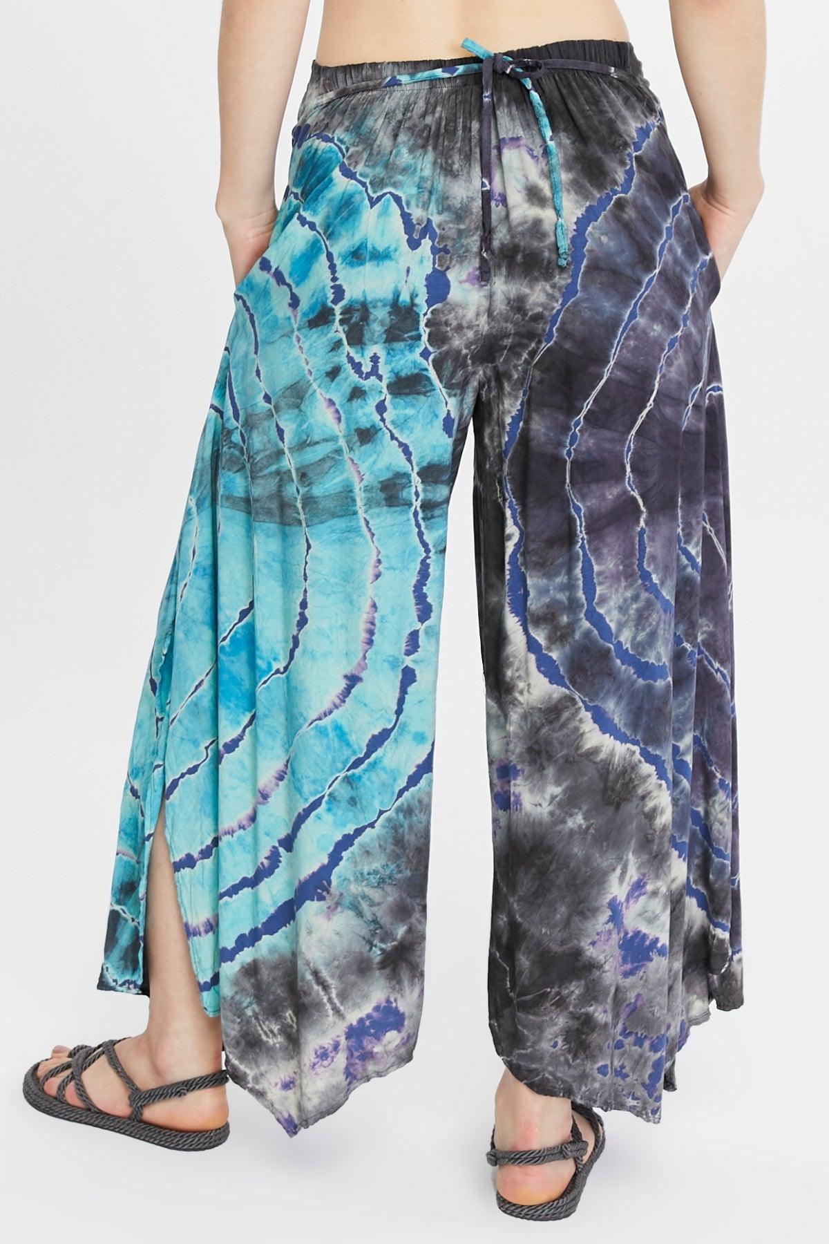 Batik Desenli Mavi Kaftan butik bohem giyim – Yılday Gür Butik Üsküdar Emaar