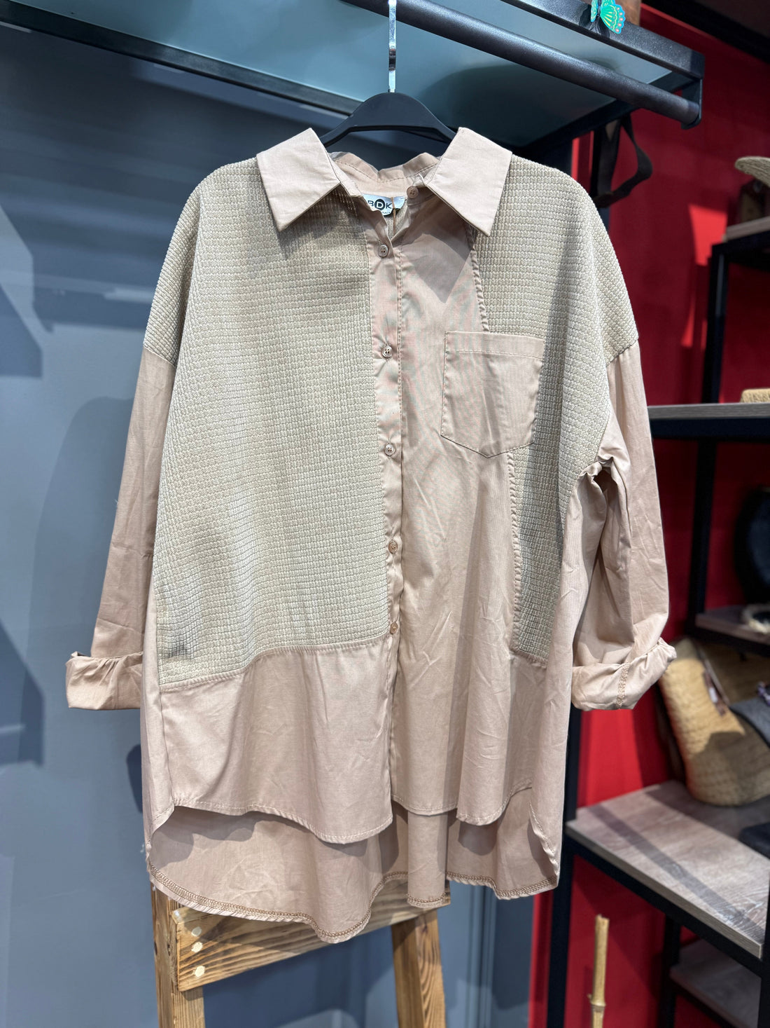 Bej Triko Parçalı Tasarım Gömlek - Kontrast Dokulu Oversize Modern Gömlek Giyim > Üst Giyim > Gömlek butik bohem giyim – Yılday Gür Butik Üsküdar Emaar