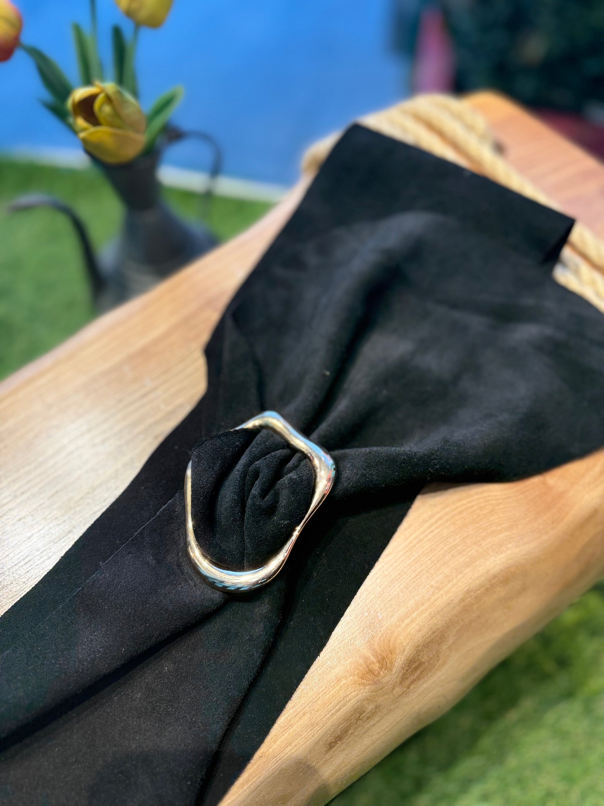 Black Baby El Yapımı Nubuk Kemer – Bohem Tarz Kadın Giyim Tasarım | Yılday Gür Butik