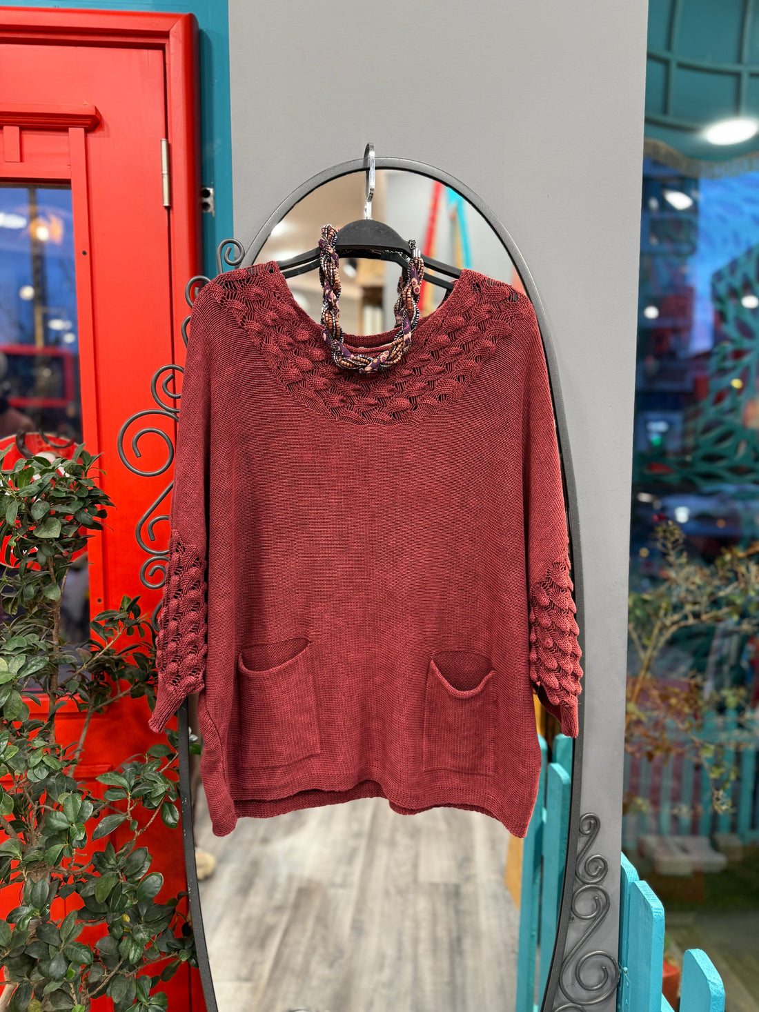 Bordo Cep Detaylı Ajurlu Yaka Triko Kazak Giyim > Üst Giyim > Kazak & Hırka > Kazak butik bohem giyim – Yılday Gür Butik Üsküdar Emaar