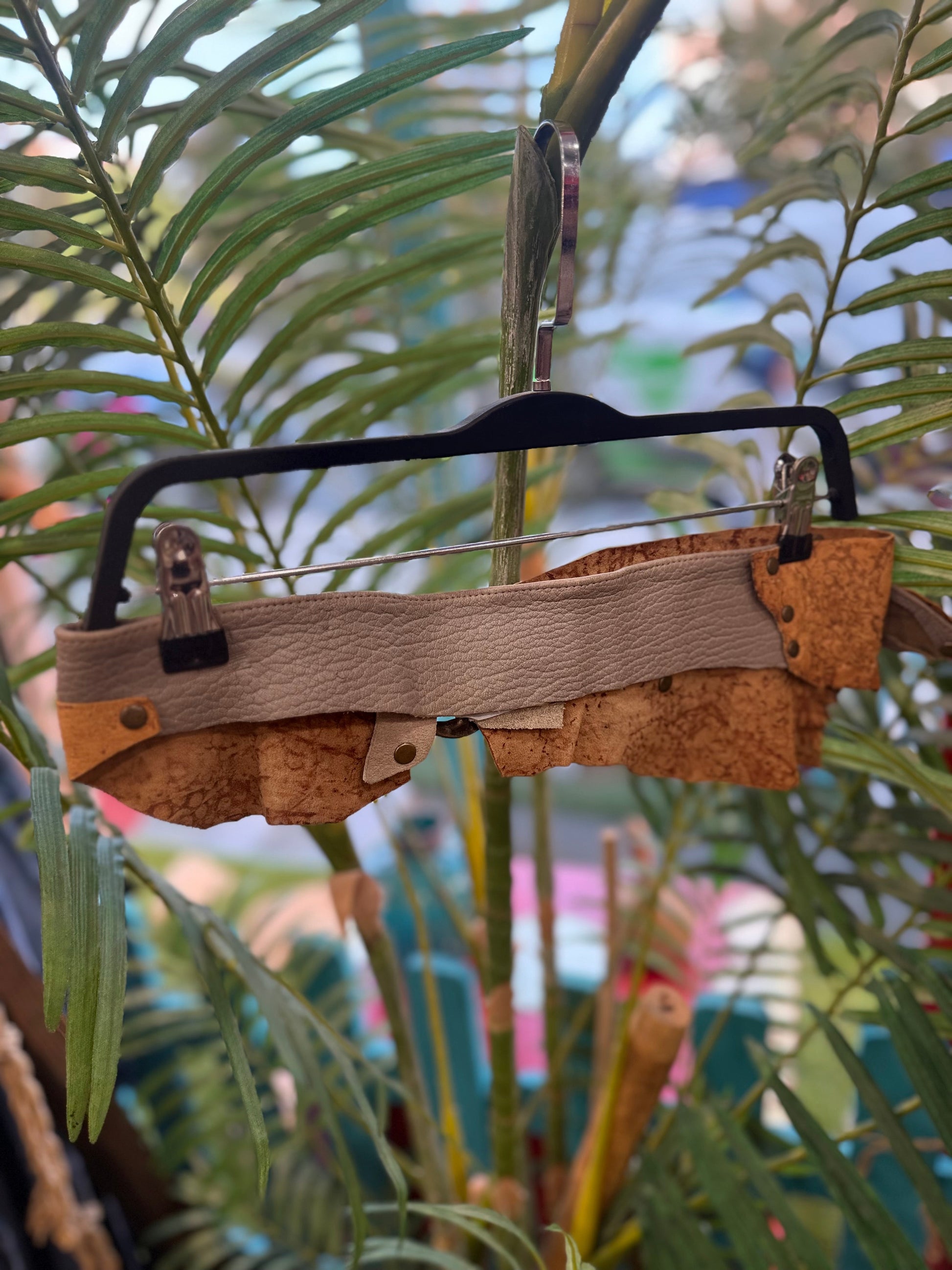 Bronwyn Deri Kemer | Doğal Ton El Yapımı Bohem Tasarım Aksesuar > Kemer butik bohem giyim – Yılday Gür Butik Üsküdar Emaar