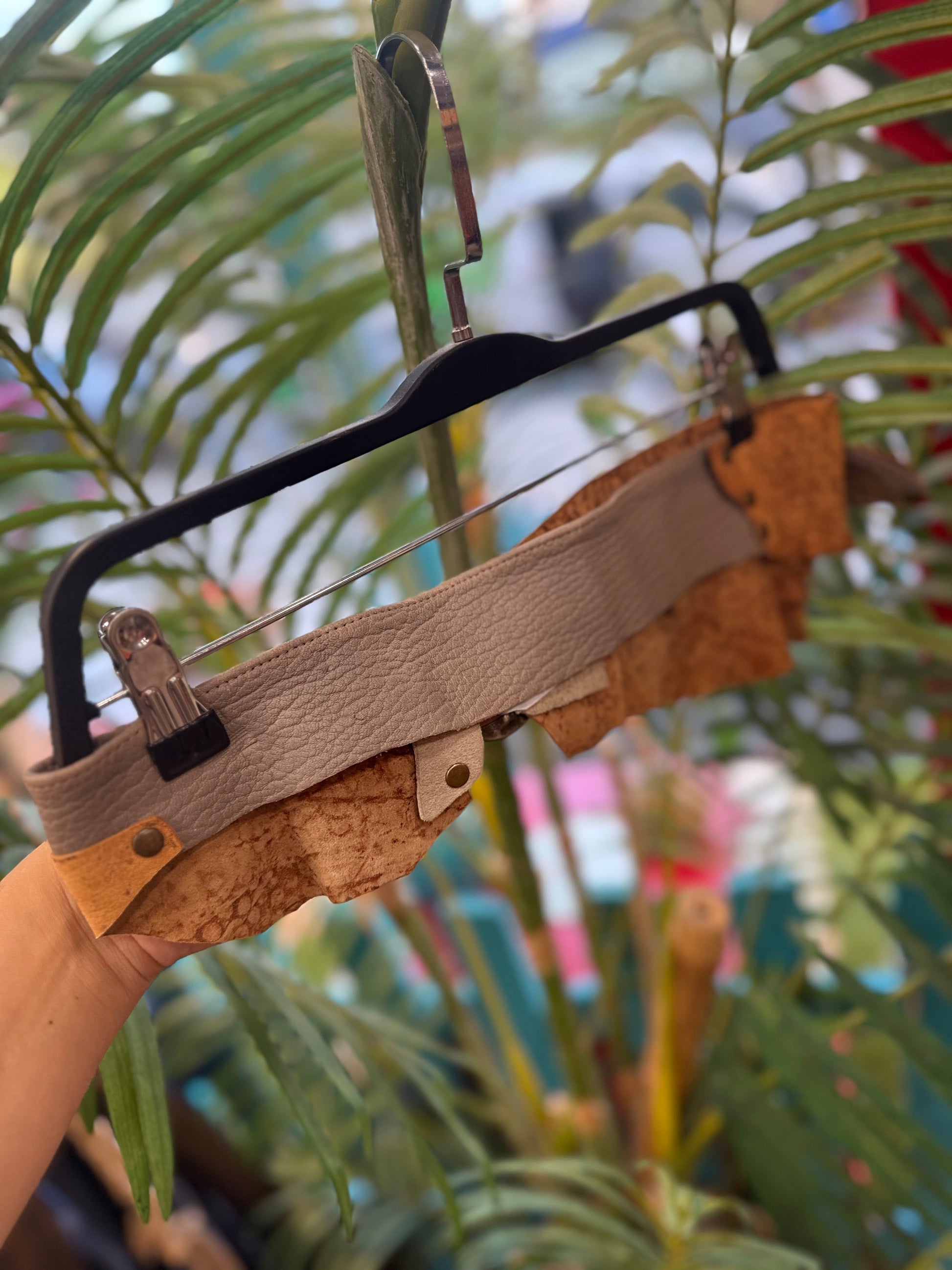 Bronwyn Deri Kemer | Doğal Ton El Yapımı Bohem Tasarım Aksesuar > Kemer butik bohem giyim – Yılday Gür Butik Üsküdar Emaar