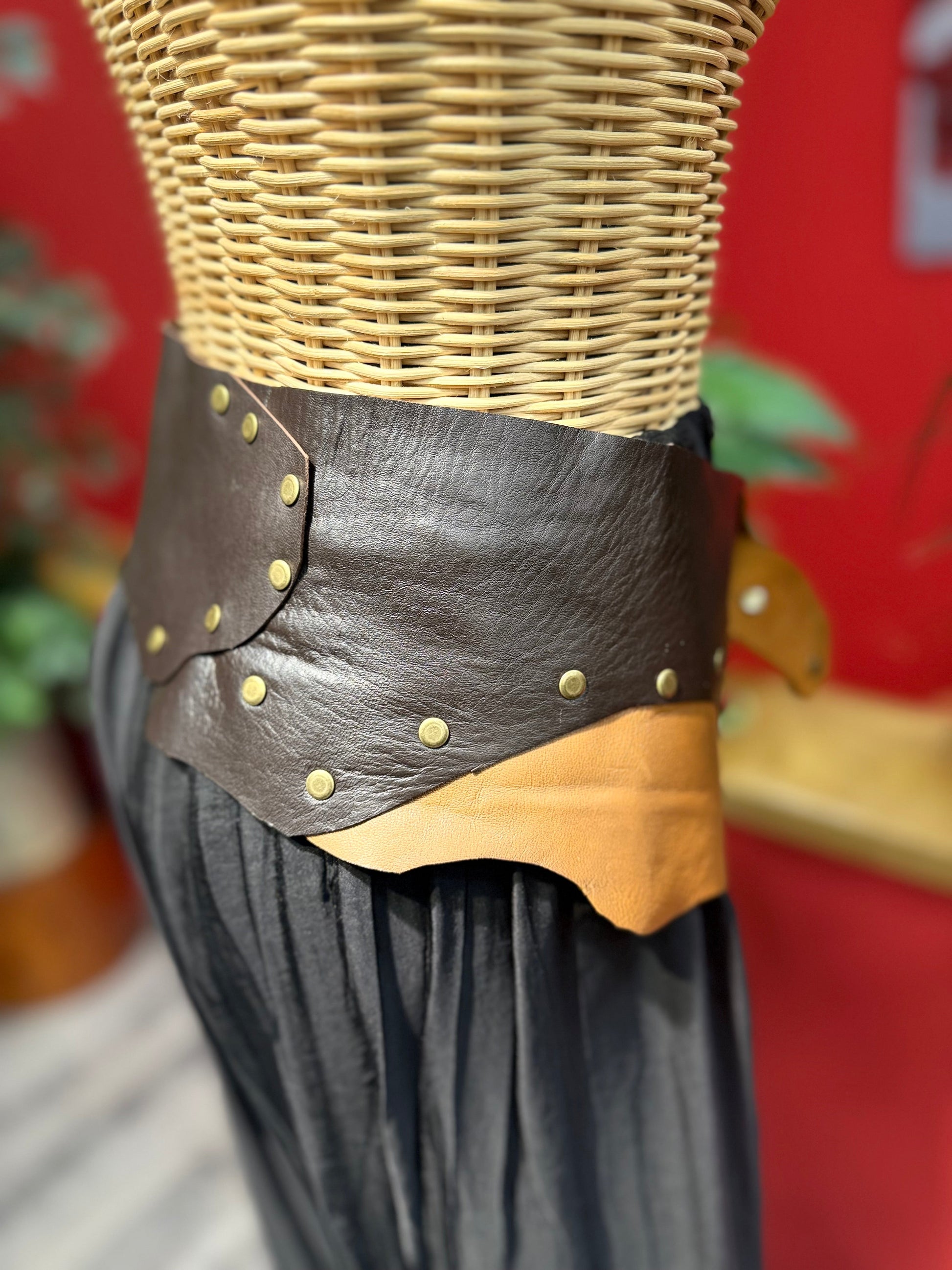 Brune Hakiki Deri El Yapımı Western Kemer – Karamel Kahve Aksesuar > Kemer butik bohem giyim – Yılday Gür Butik Üsküdar Emaar