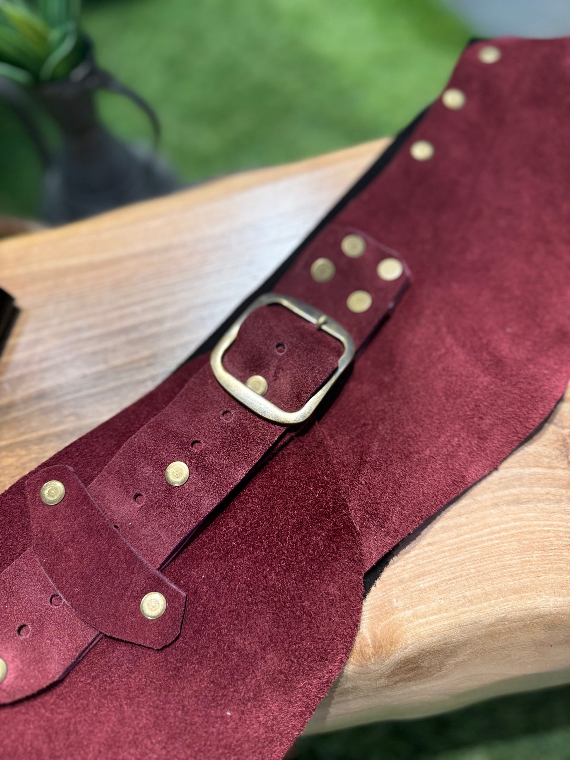 Burgess El Yapımı Nubuk Kemer – Bohem Tarz Kadın Giyim Tasarım | Yılday Gür Butik