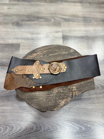 Canyon Road Çift Renk Hakiki Deri El Yapımı Kemer – Siyah & Taba Aksesuar > Kemer butik bohem giyim – Yılday Gür Butik Üsküdar Emaar