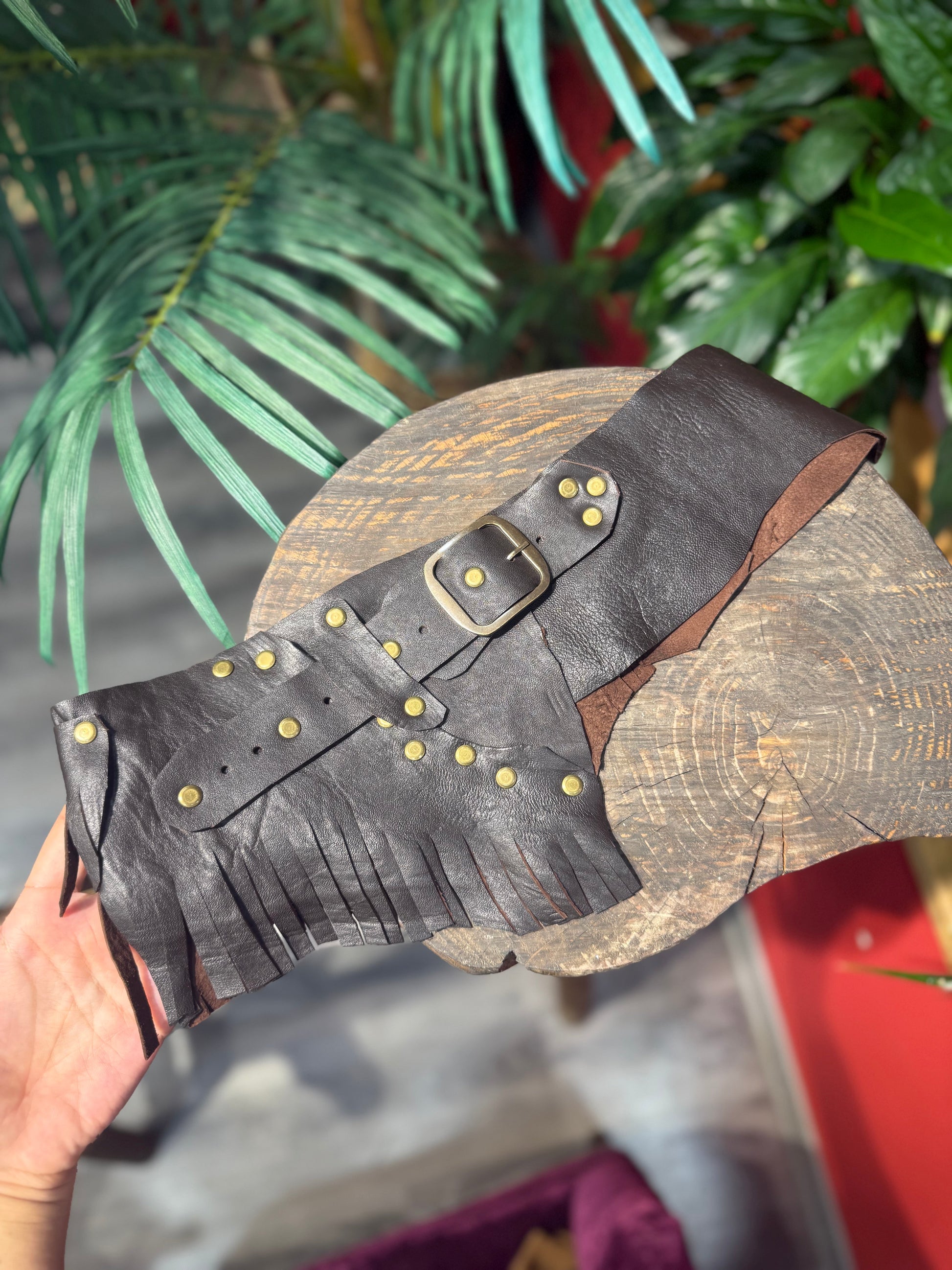 Carter Hakiki Deri El Yapımı Bohem Kemer – Kahverengi Aksesuar > Kemer butik bohem giyim – Yılday Gür Butik Üsküdar Emaar