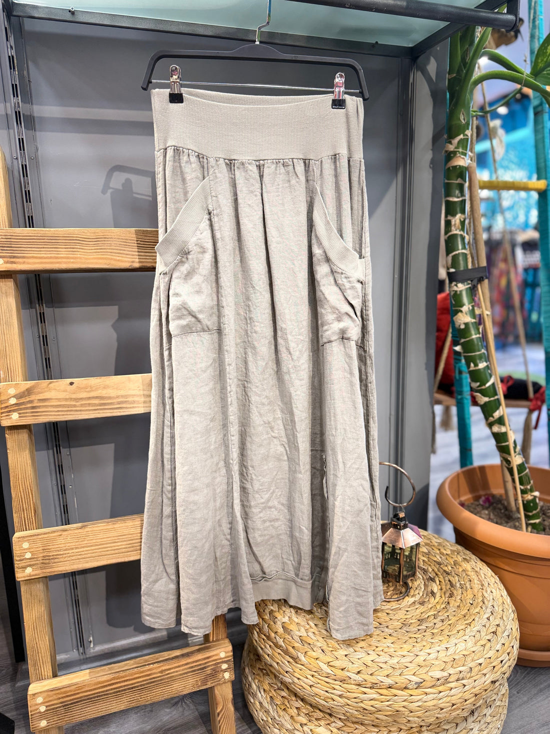 Cep ve Fermuar Detaylı Keten Etek - Taş Tonlu Fonksiyonel Tasarım Giyim > Dış Giyim > Ceket & Yelek > Ceket butik bohem giyim – Yılday Gür Butik Üsküdar Emaar