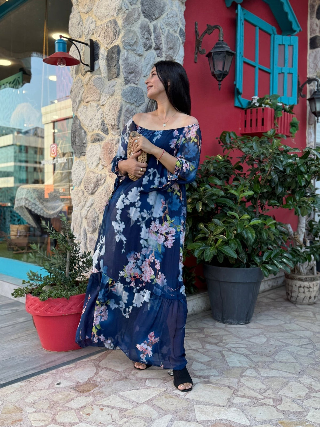 Çiçek Desenli Mavi İpek Elbise – Şık ve Zarif Tasarım Elbiseler butik bohem giyim – Yılday Gür Butik Üsküdar Emaar