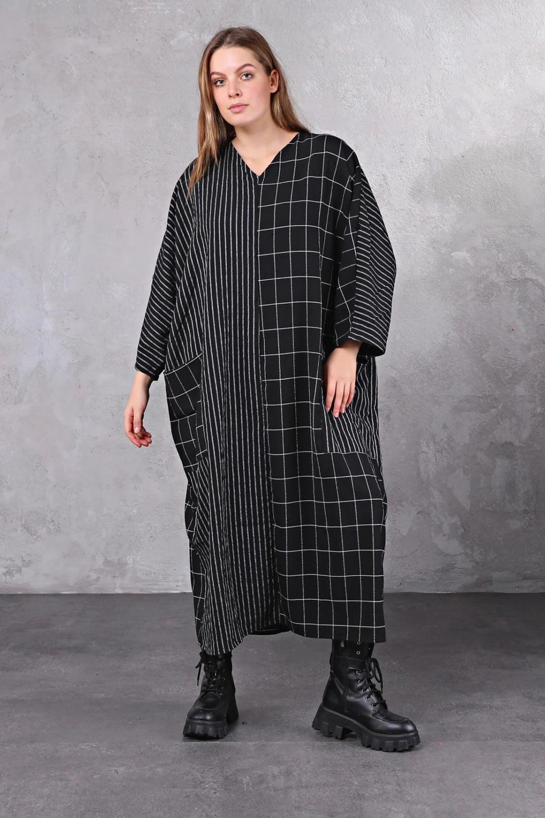 Çizgili Kare Desenli Oversize Cepli Elbise Elbiseler butik bohem giyim – Yılday Gür Butik Üsküdar Emaar