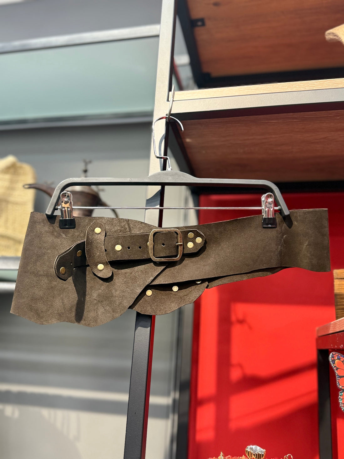 Clyde El Yapımı Nubuk Tasarım Kemer Aksesuar > Kemer butik bohem giyim – Yılday Gür Butik Üsküdar Emaar