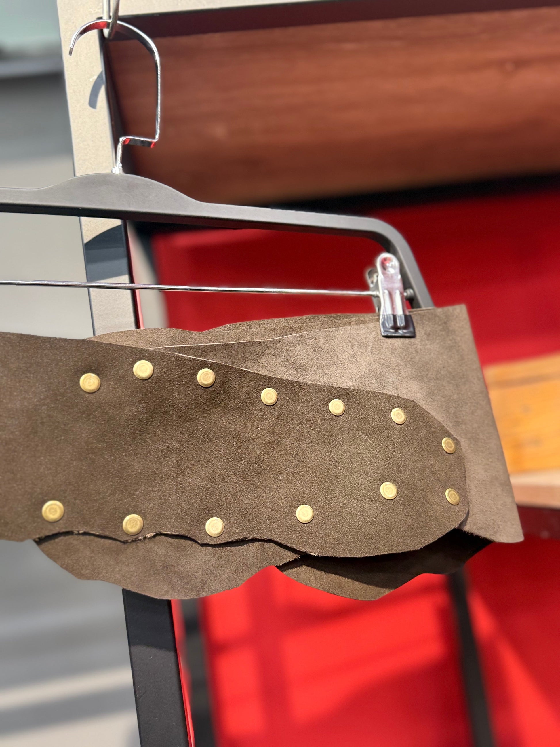 Clyde El Yapımı Nubuk Tasarım Kemer Aksesuar > Kemer butik bohem giyim – Yılday Gür Butik Üsküdar Emaar