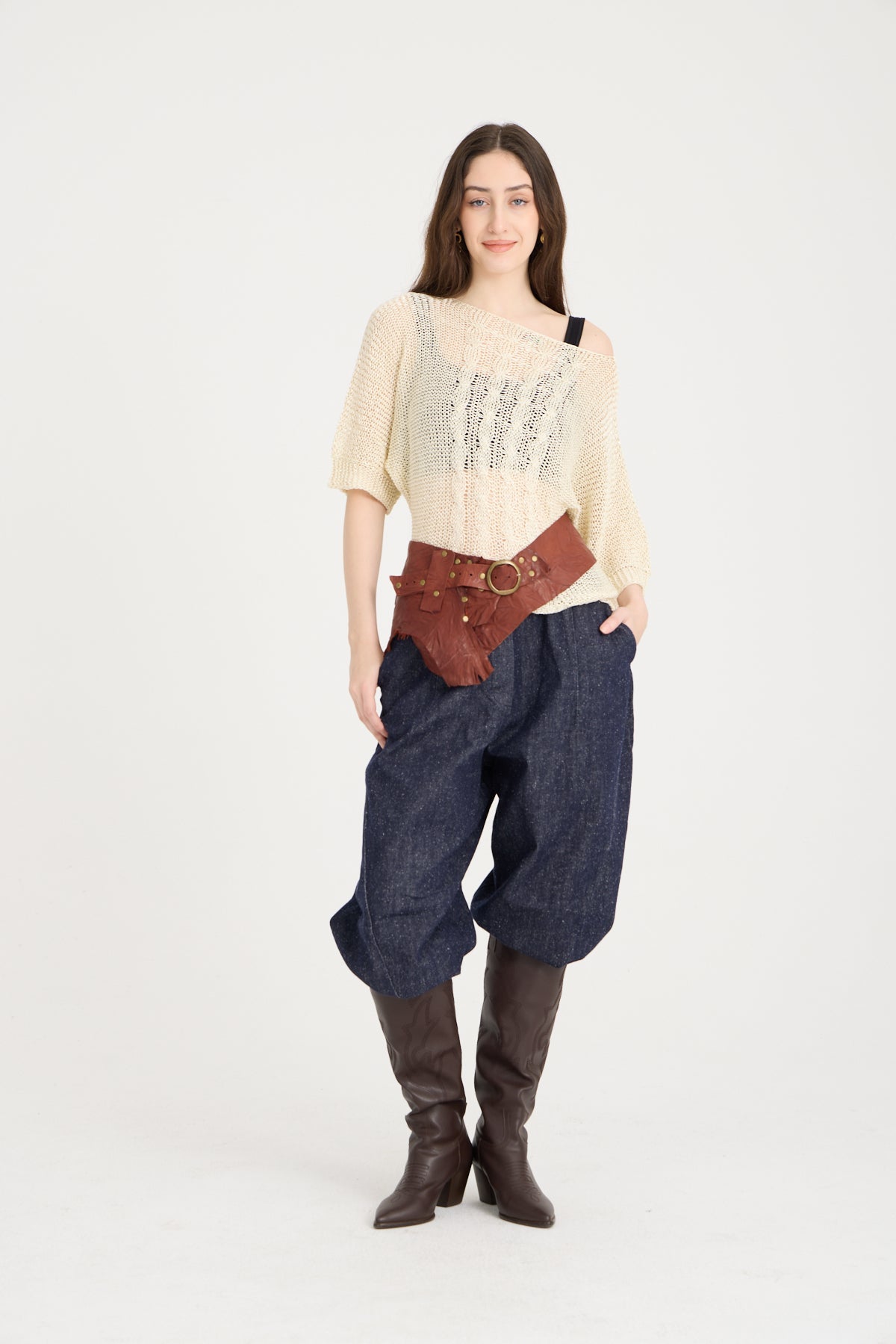 Cognac El Yapımı Deri Kemer Aksesuar > Kemer butik bohem giyim – Yılday Gür Butik Üsküdar Emaar