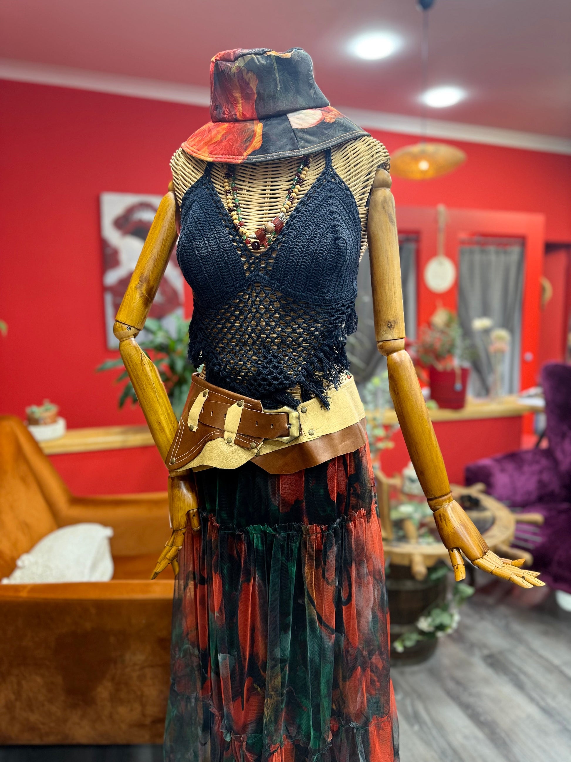 Cordelia Deri Kemer | Taba & Krem El Yapımı Bohem Bel Kemer Aksesuar > Kemer butik bohem giyim – Yılday Gür Butik Üsküdar Emaar