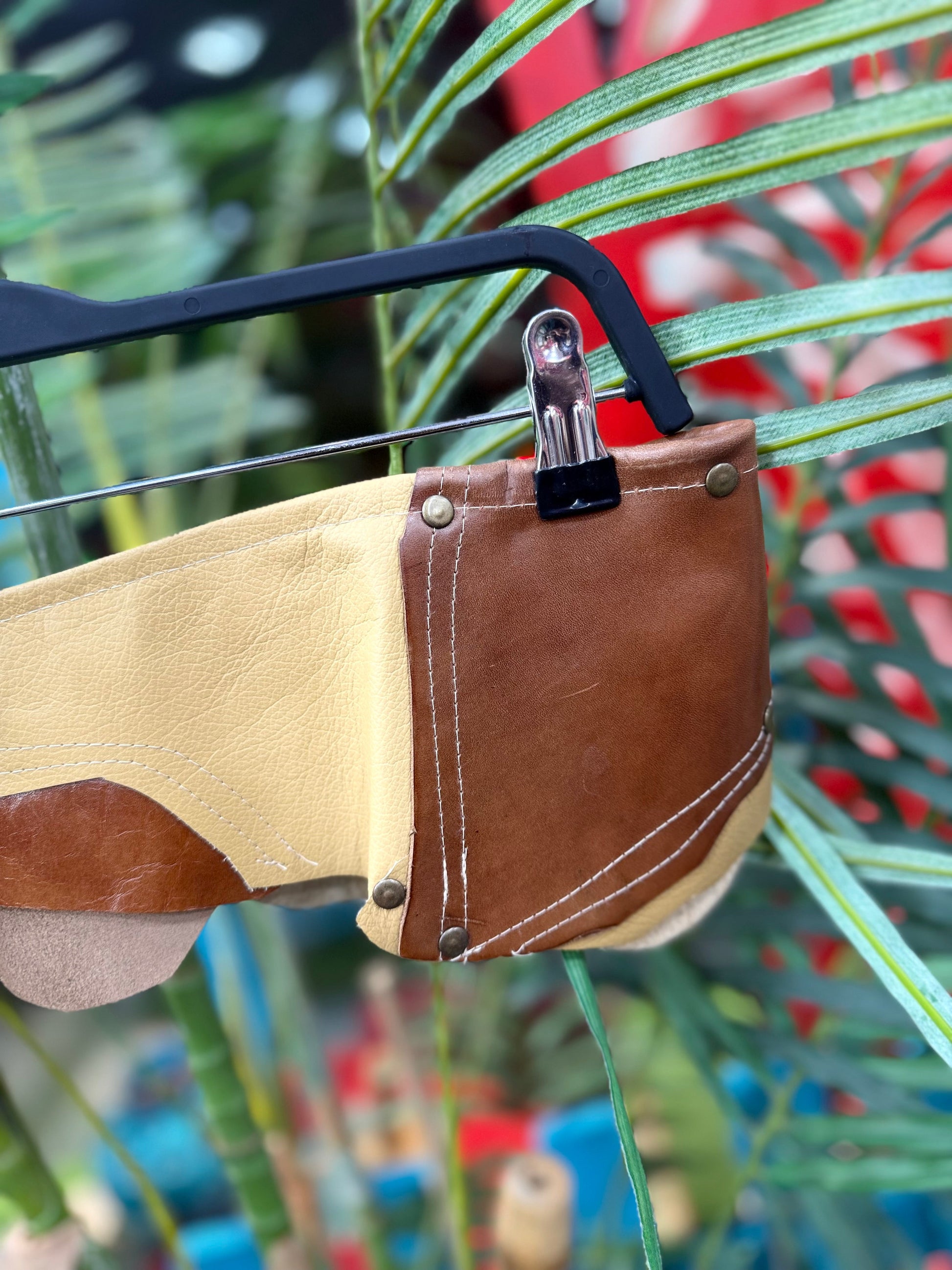 Cordelia Deri Kemer | Taba & Krem El Yapımı Bohem Bel Kemer Aksesuar > Kemer butik bohem giyim – Yılday Gür Butik Üsküdar Emaar