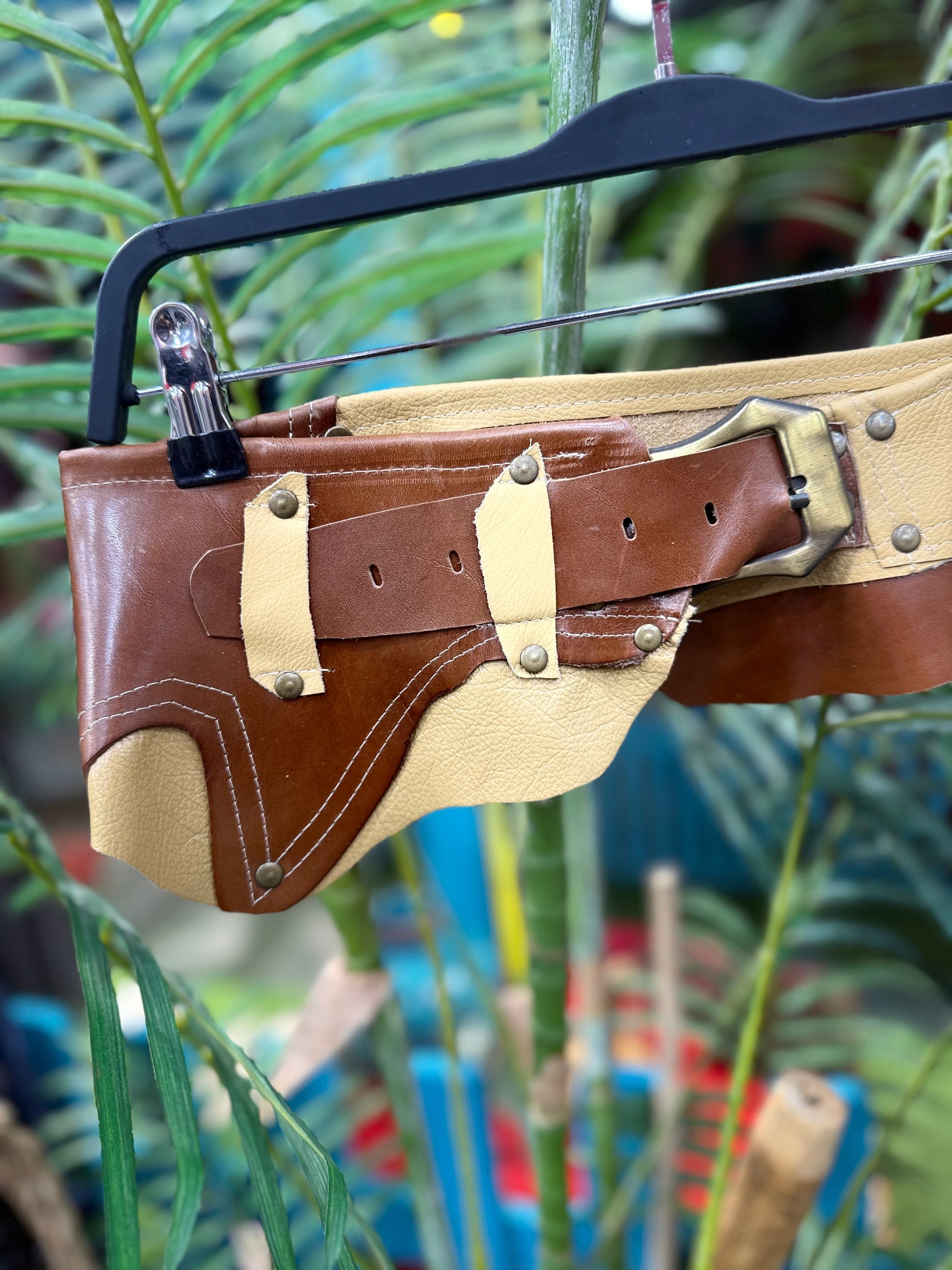 Cordelia Deri Kemer | Taba & Krem El Yapımı Bohem Bel Kemer Aksesuar > Kemer butik bohem giyim – Yılday Gür Butik Üsküdar Emaar