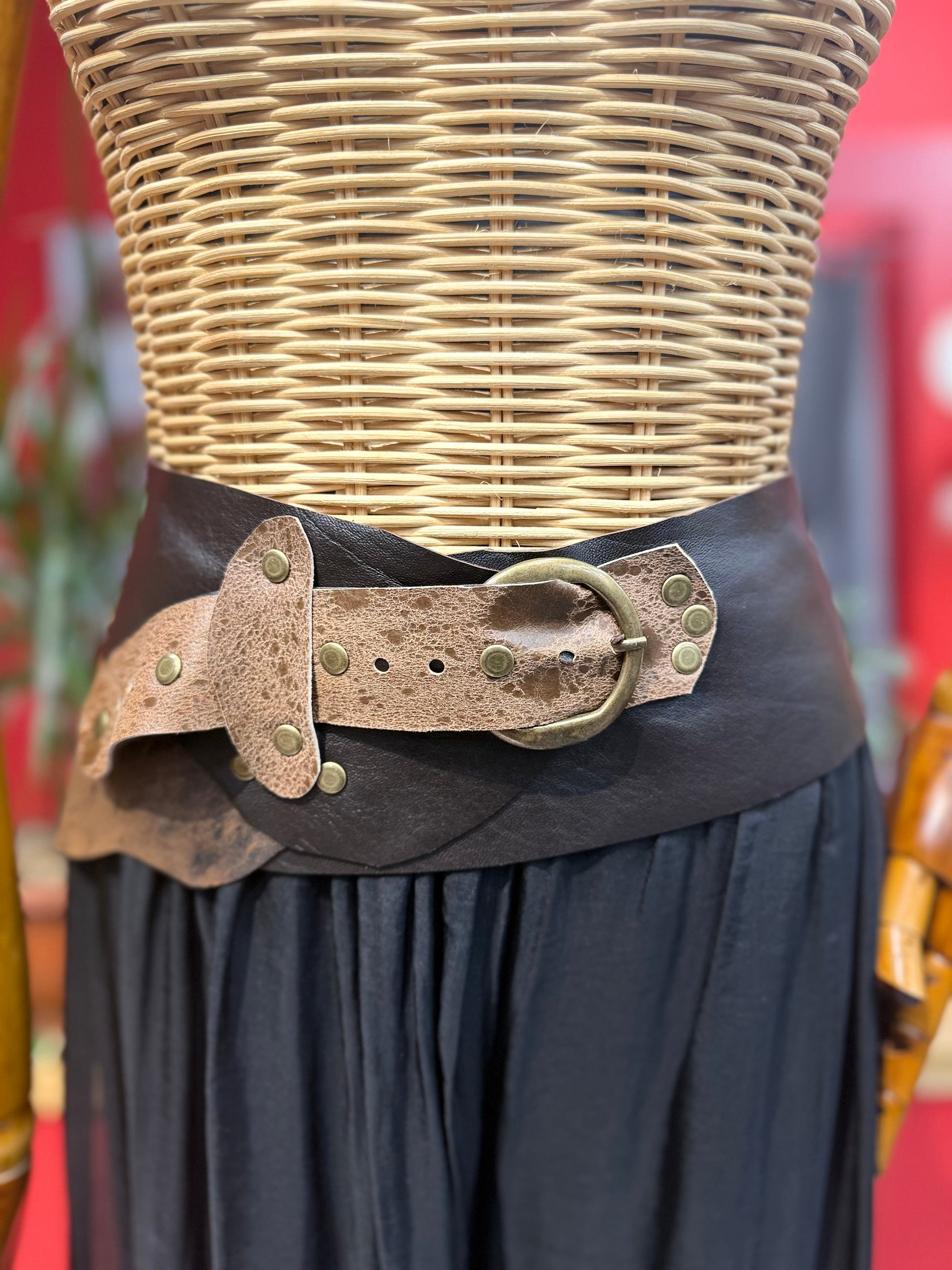 Crawford Hakiki Deri El Yapımı Bohem Kemer – Rustic Taupe Aksesuar > Kemer butik bohem giyim – Yılday Gür Butik Üsküdar Emaar