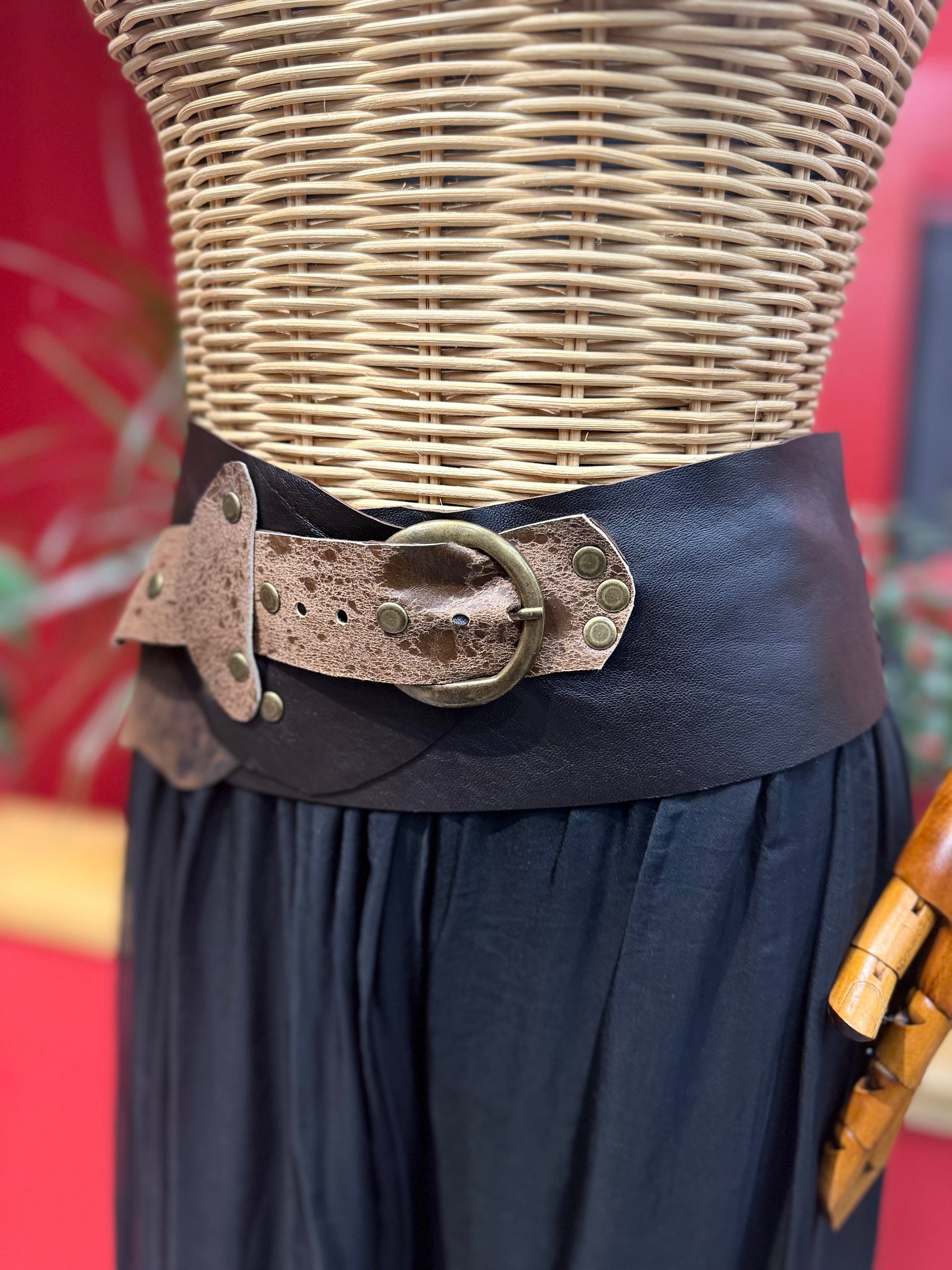 Crawford Hakiki Deri El Yapımı Bohem Kemer – Rustic Taupe Aksesuar > Kemer butik bohem giyim – Yılday Gür Butik Üsküdar Emaar