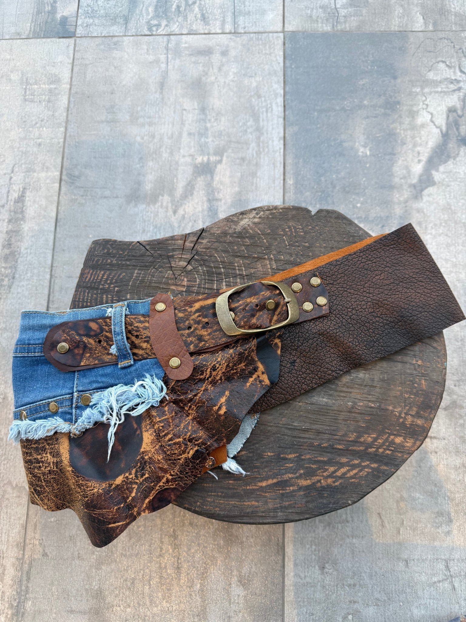 Crazy Horse Vintage Deri Kemer Aksesuarlar butik bohem giyim – Yılday Gür Butik Üsküdar Emaar