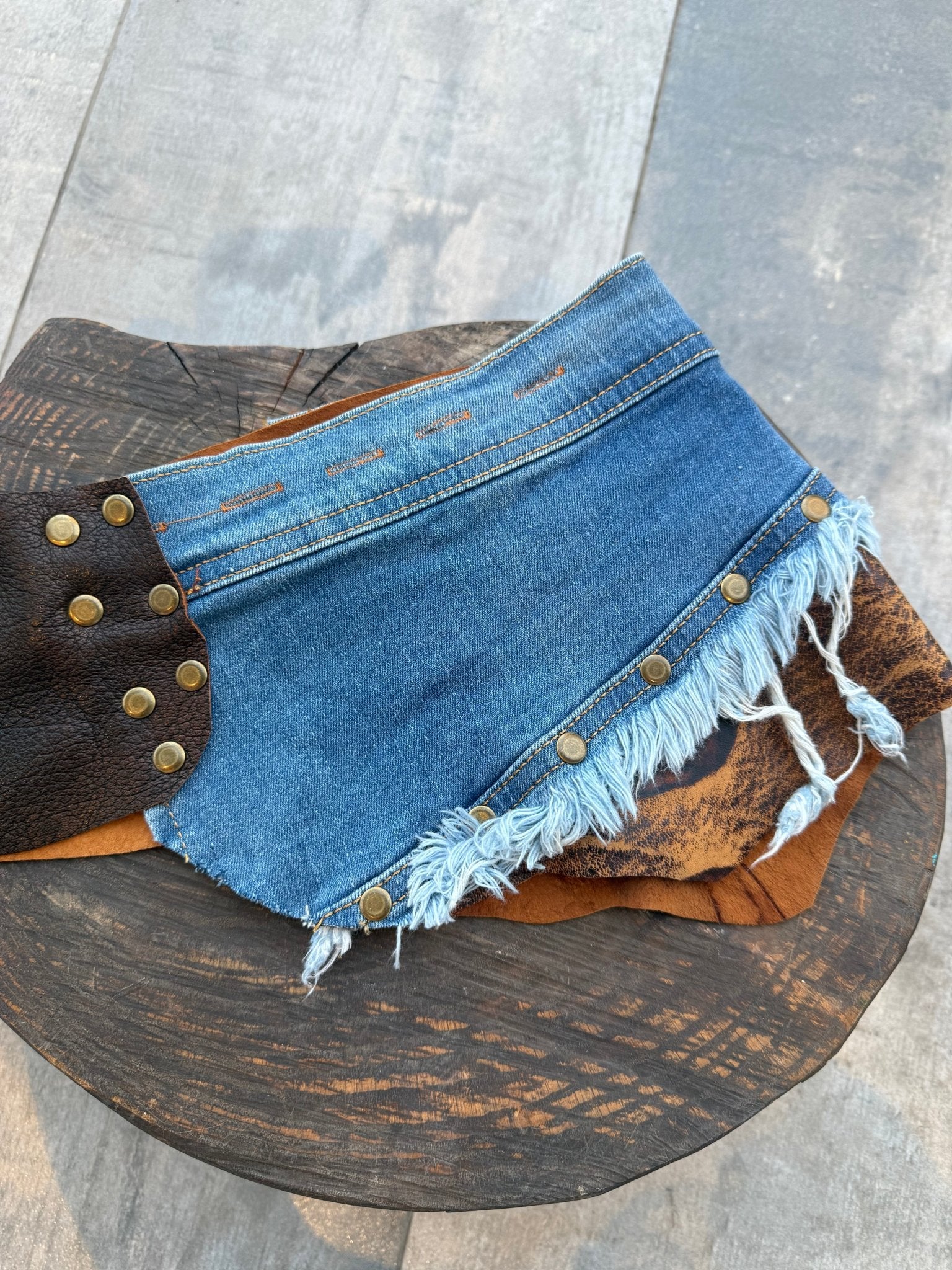Crazy Horse Vintage Deri Kemer Aksesuarlar butik bohem giyim – Yılday Gür Butik Üsküdar Emaar