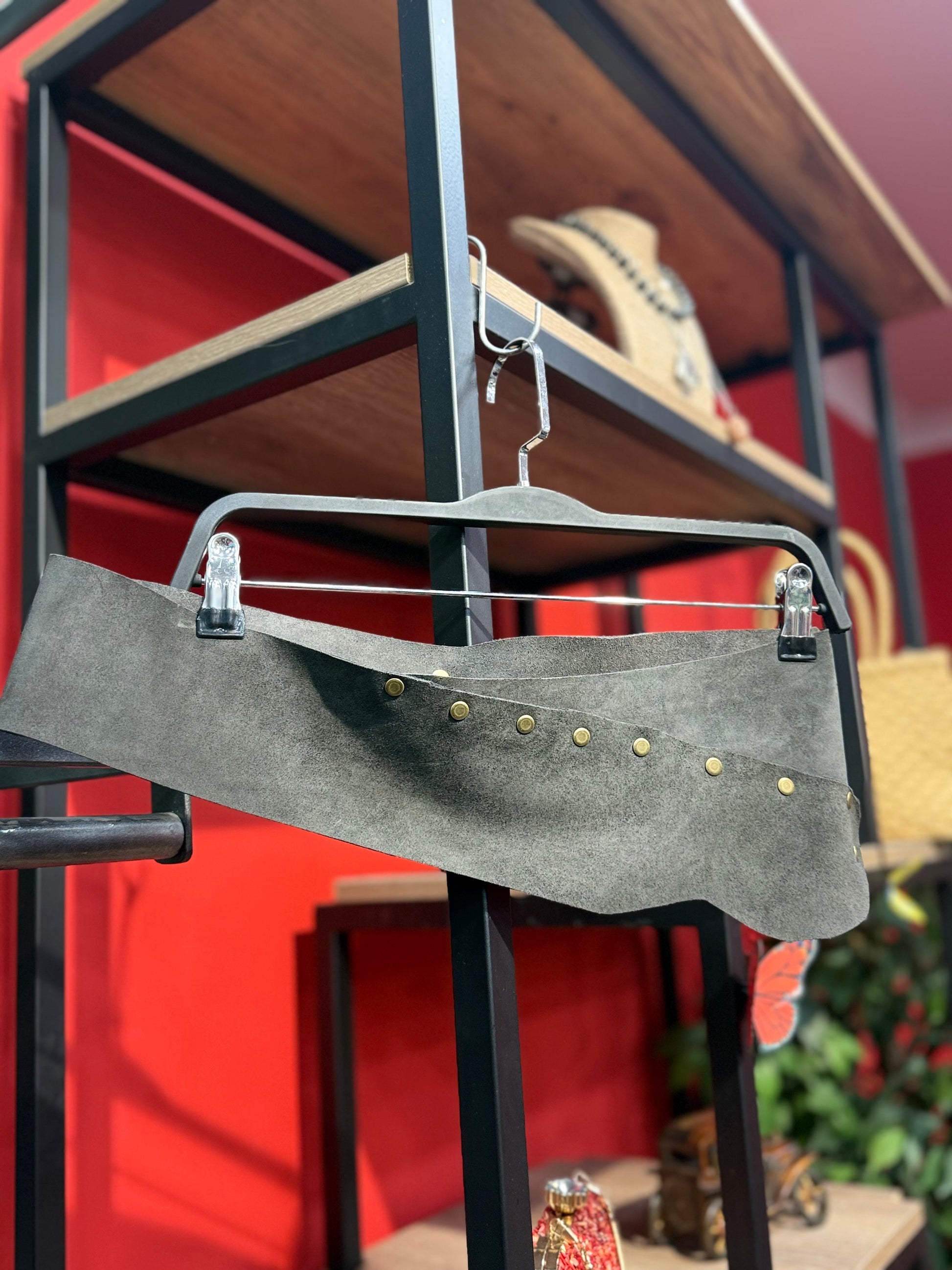 Cyrus El Yapımı Nubuk Tasarım Kemer Aksesuar > Kemer butik bohem giyim – Yılday Gür Butik Üsküdar Emaar