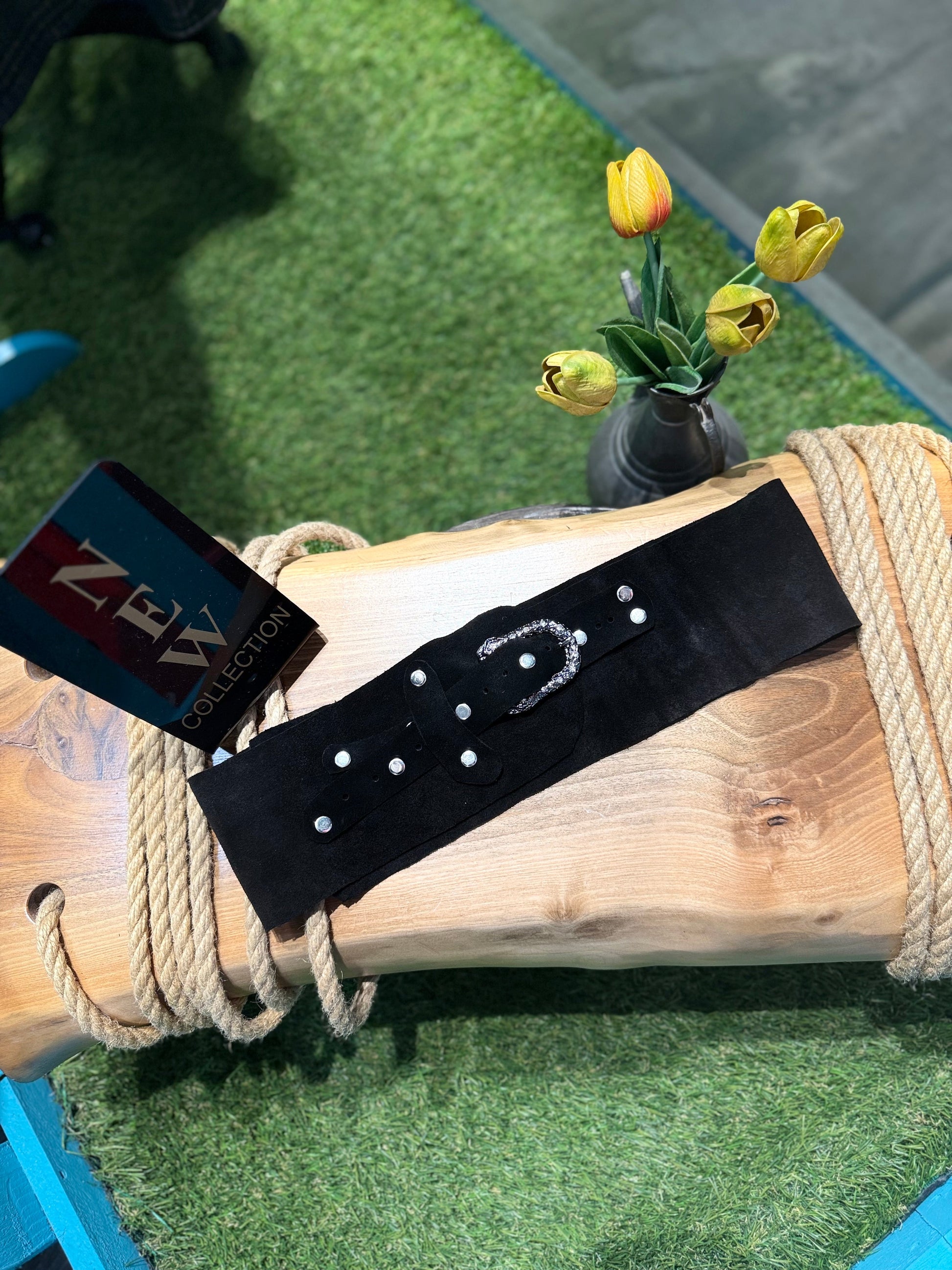 Darktide El Yapımı Nubuk Kemer – Bohem Tarz Kadın Giyim Tasarım | Yılday Gür Butik