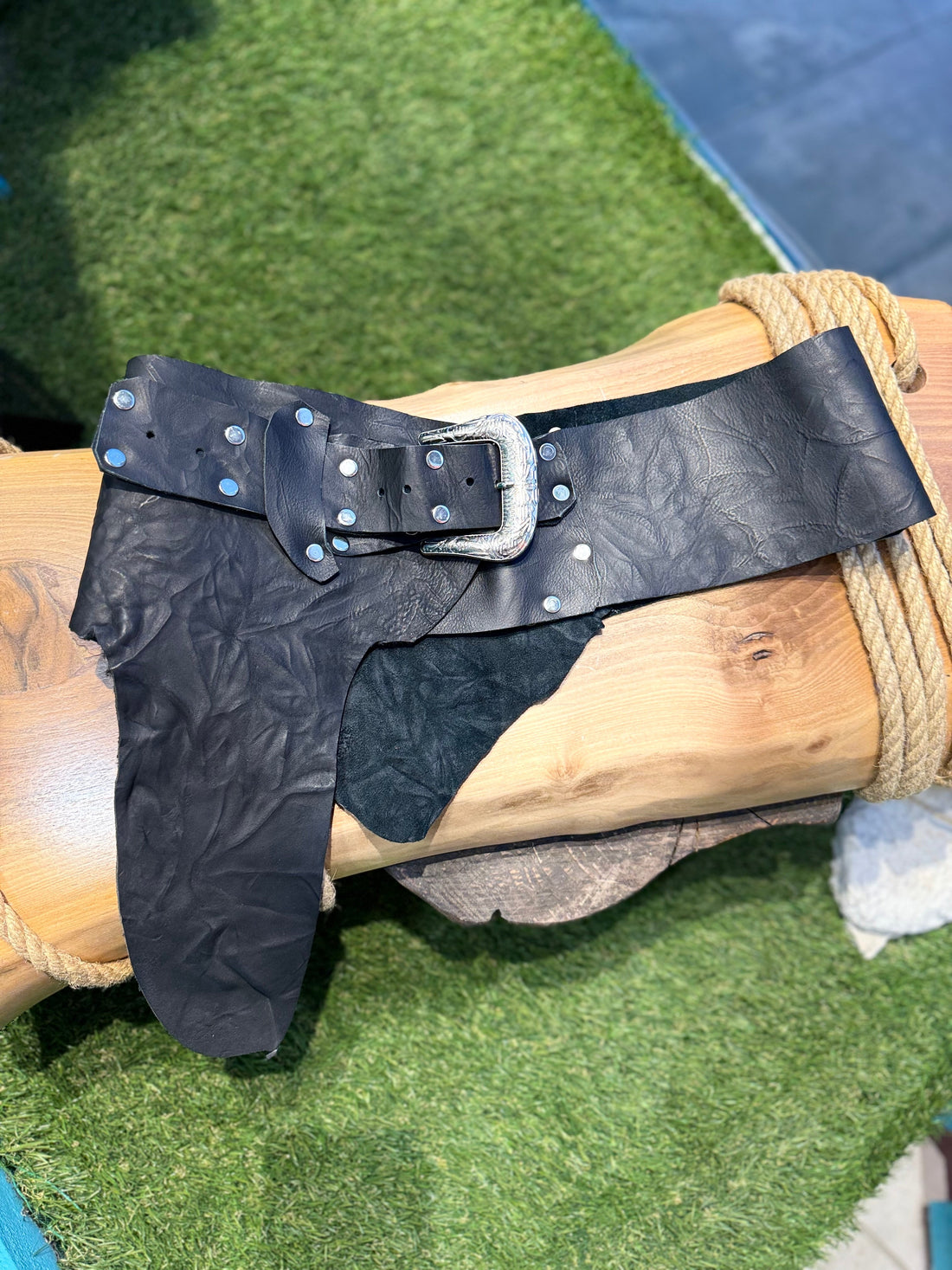 Dominic El Yapımı Bohem Deri Kemer - Etnik Tasarım Vintage Siyah Kadın Kemeri – Bohem Tarz Kadın Giyim Tasarım | Yılday Gür Butik