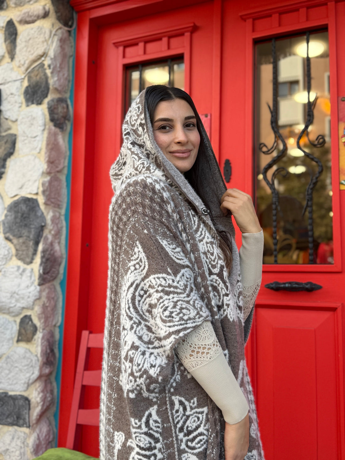 Düğmeli Kaşmir Angora Panço - Lüks Dokulu Desenli Butik Panço Giyim > Dış Giyim > Ceket & Yelek > Ceket butik bohem giyim – Yılday Gür Butik Üsküdar Emaar