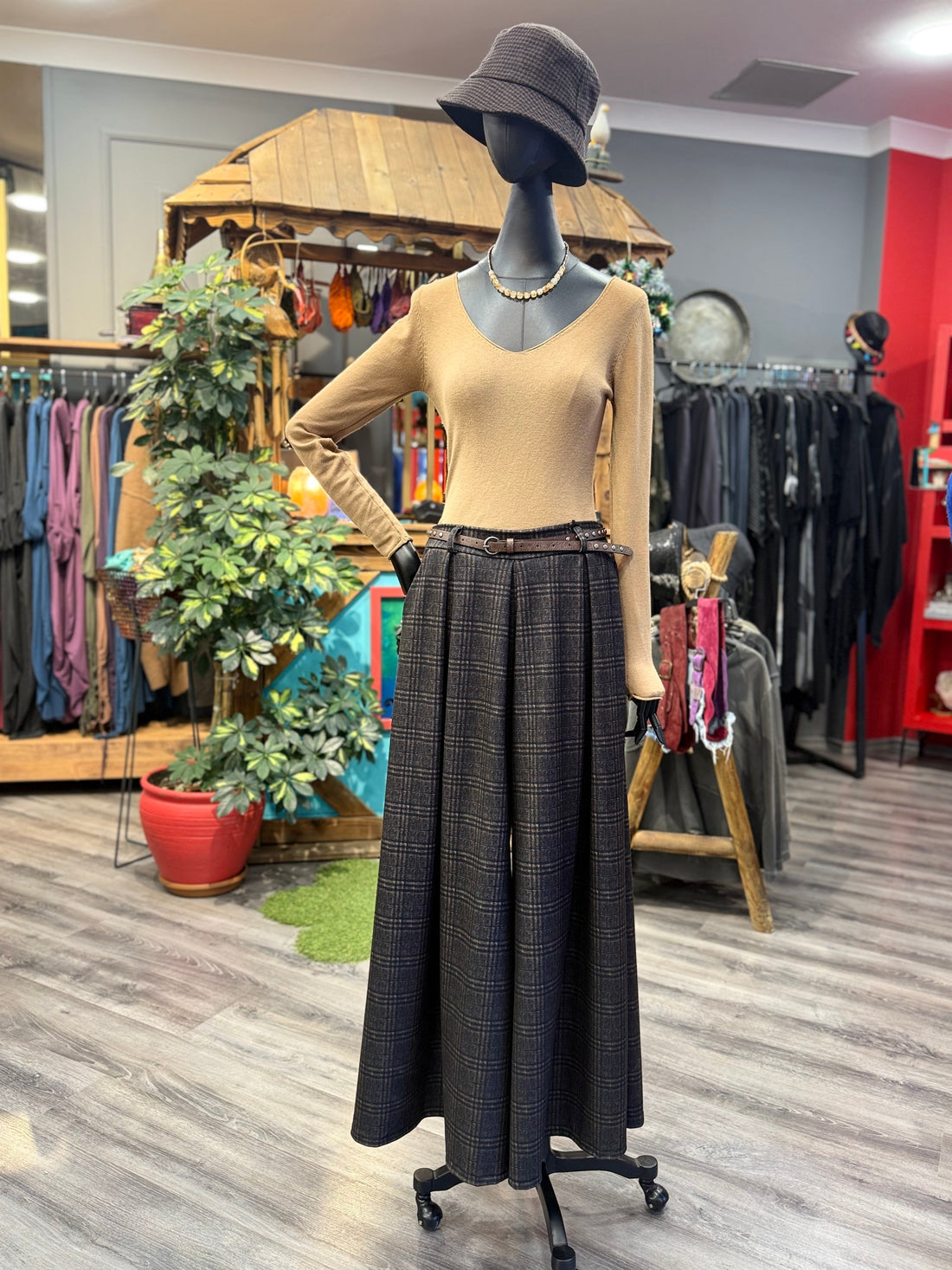 Ekose Antrasit Etek Görünümlü Tasarım Pantolon - Geniş Paça Yüksek Bel Palazzo Pantolon Giyim > Alt Giyim > Pantolon butik bohem giyim – Yılday Gür Butik Üsküdar Emaar