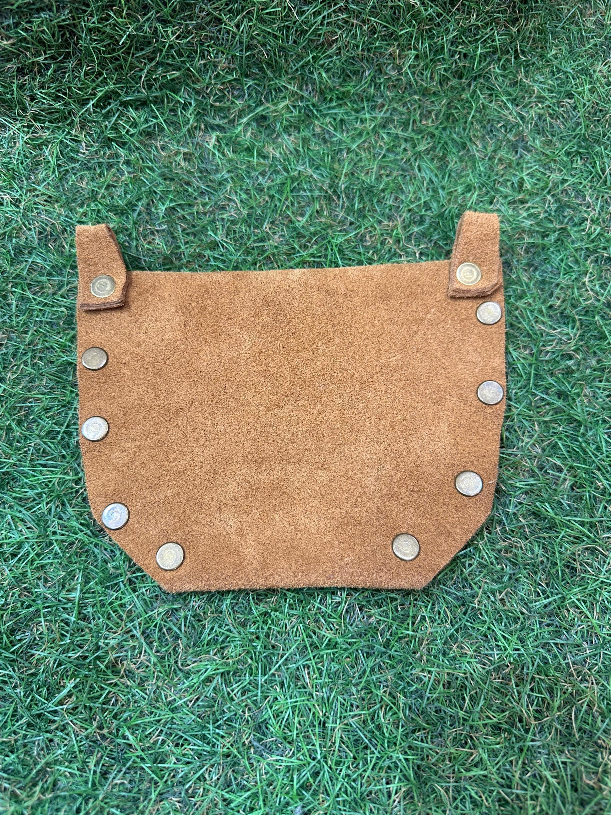 El Yapımı Nubuk Deri Kemer Cebi - Taba Rengi Bohem Bel Cüzdanı Aksesuar > Kemer butik bohem giyim – Yılday Gür Butik Üsküdar Emaar