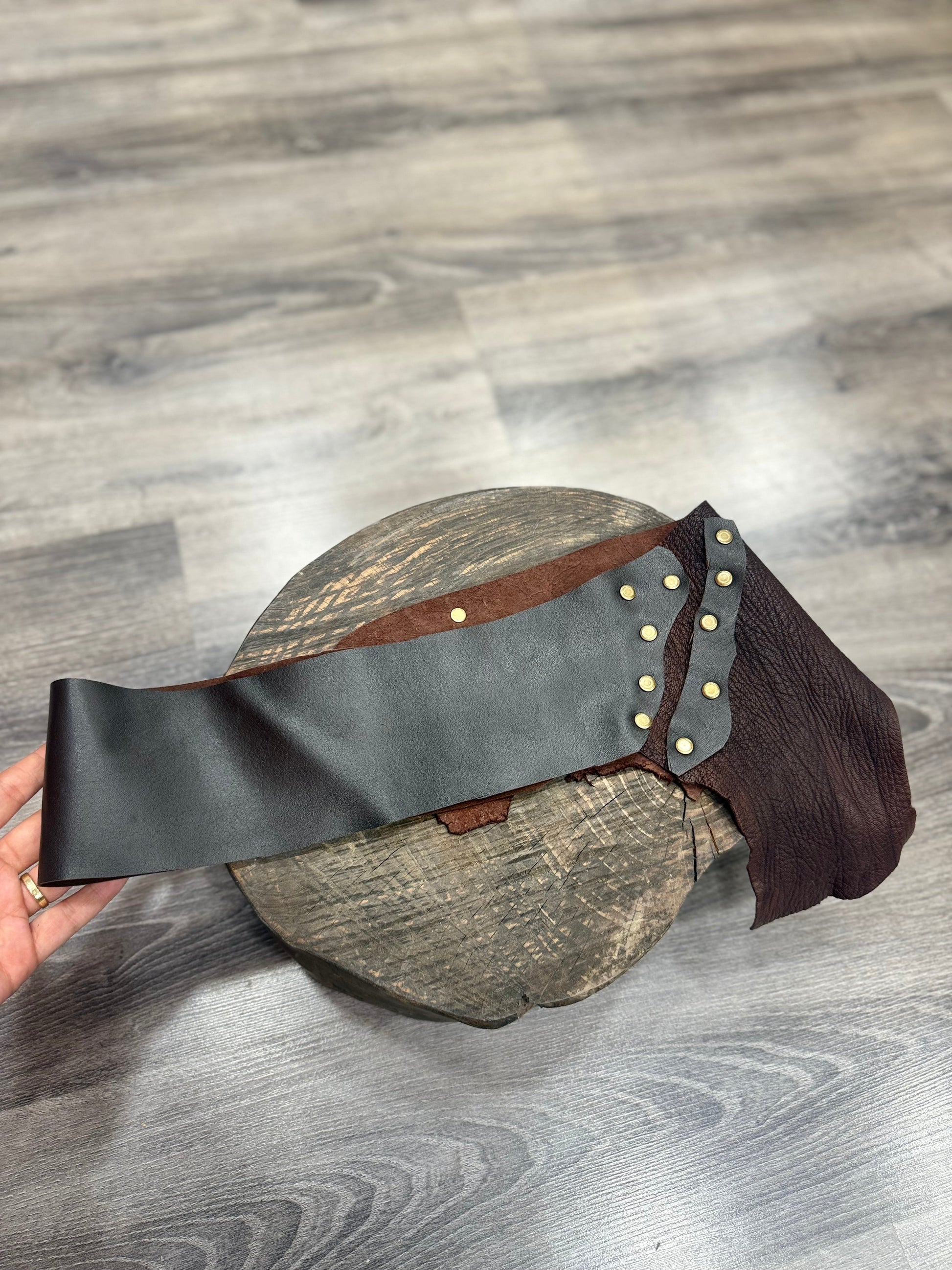 Florence Hakiki Deri El Yapımı Western Kemer – Vintage Kahve Aksesuar > Kemer butik bohem giyim – Yılday Gür Butik Üsküdar Emaar