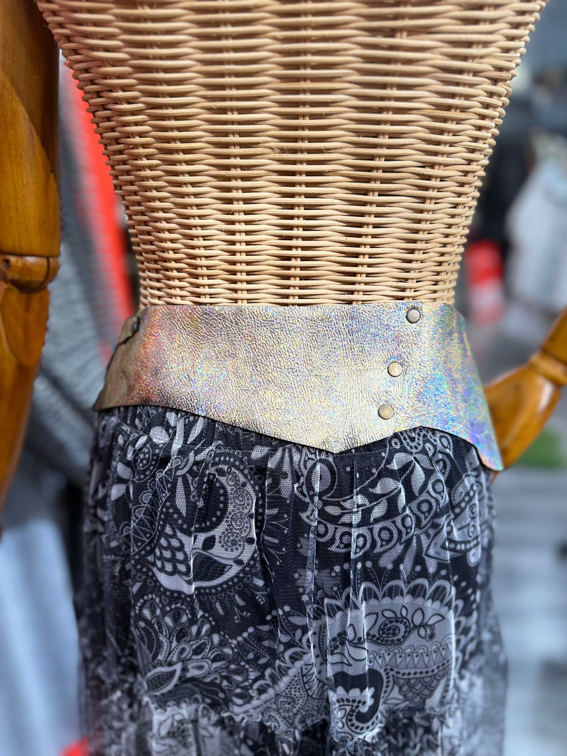 Giselle Deri Kemer | Pastel Efektli Hakiki Deri El Yapımı Bohem Bel Kemer Aksesuar > Kemer butik bohem giyim – Yılday Gür Butik Üsküdar Emaar