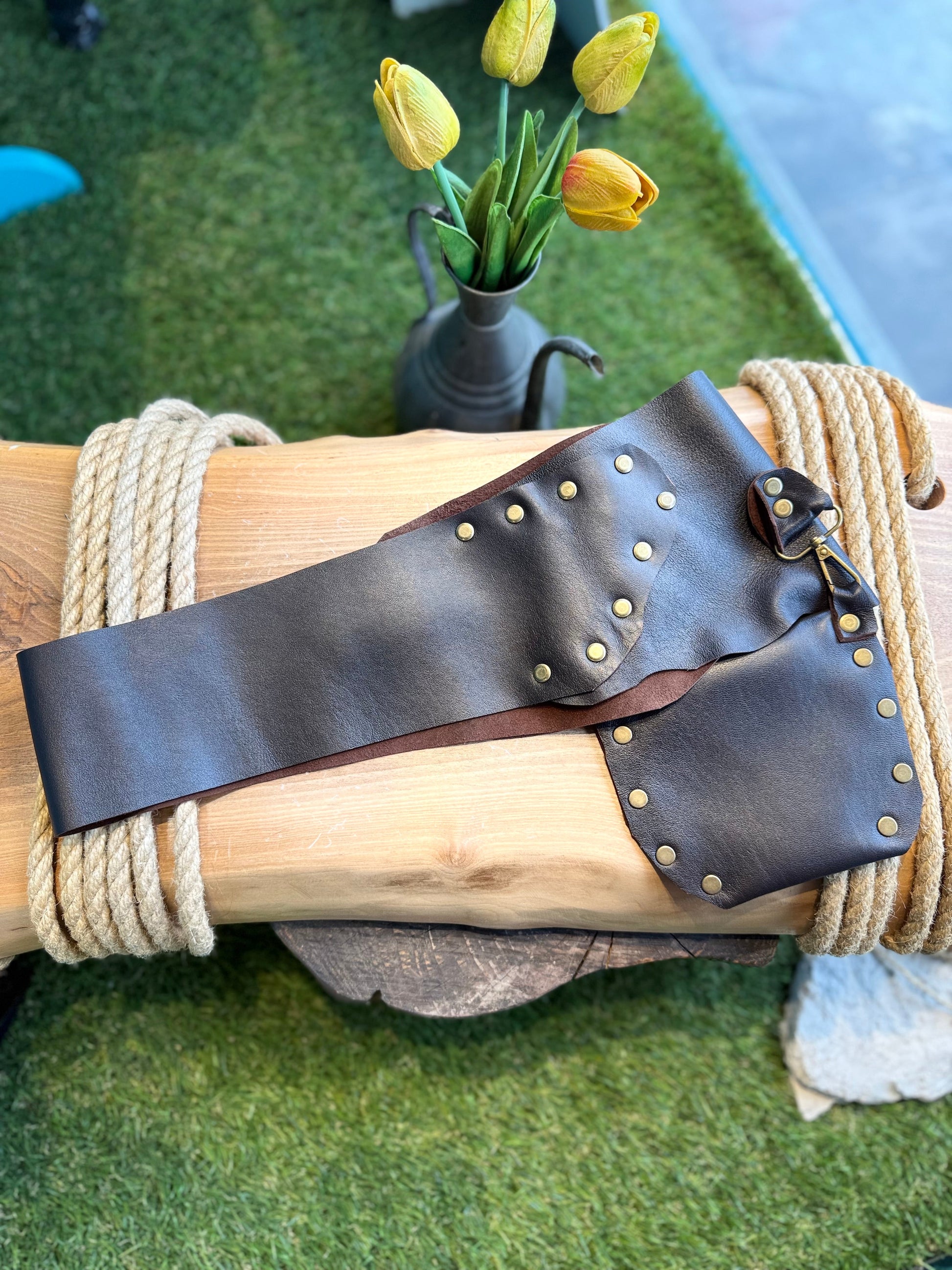 Godric El Yapımı Hakiki Deri Acı Kahve Cepli Bohem Korse Kemer – Bohem Tarz Kadın Giyim Tasarım | Yılday Gür Butik