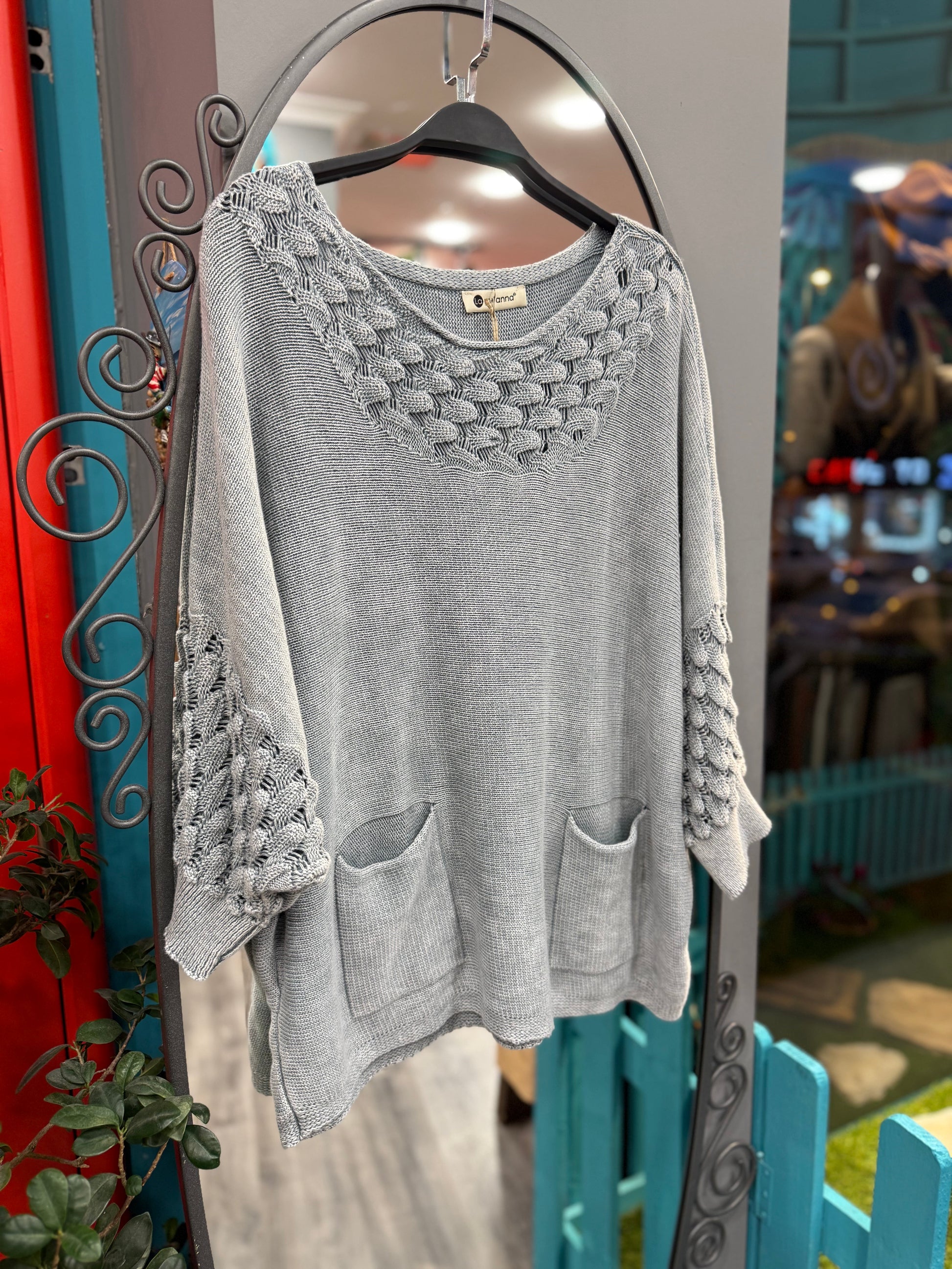 Gri Cep Detaylı Ajurlu Yaka Triko Kazak Giyim > Üst Giyim > Kazak & Hırka > Kazak butik bohem giyim – Yılday Gür Butik Üsküdar Emaar