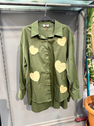 Haki Hasır Kalp İşlemeli Oversize Gömlek - Bohem Tasarım Rahat Kesim Gömlek Giyim > Üst Giyim > Gömlek butik bohem giyim – Yılday Gür Butik Üsküdar Emaar