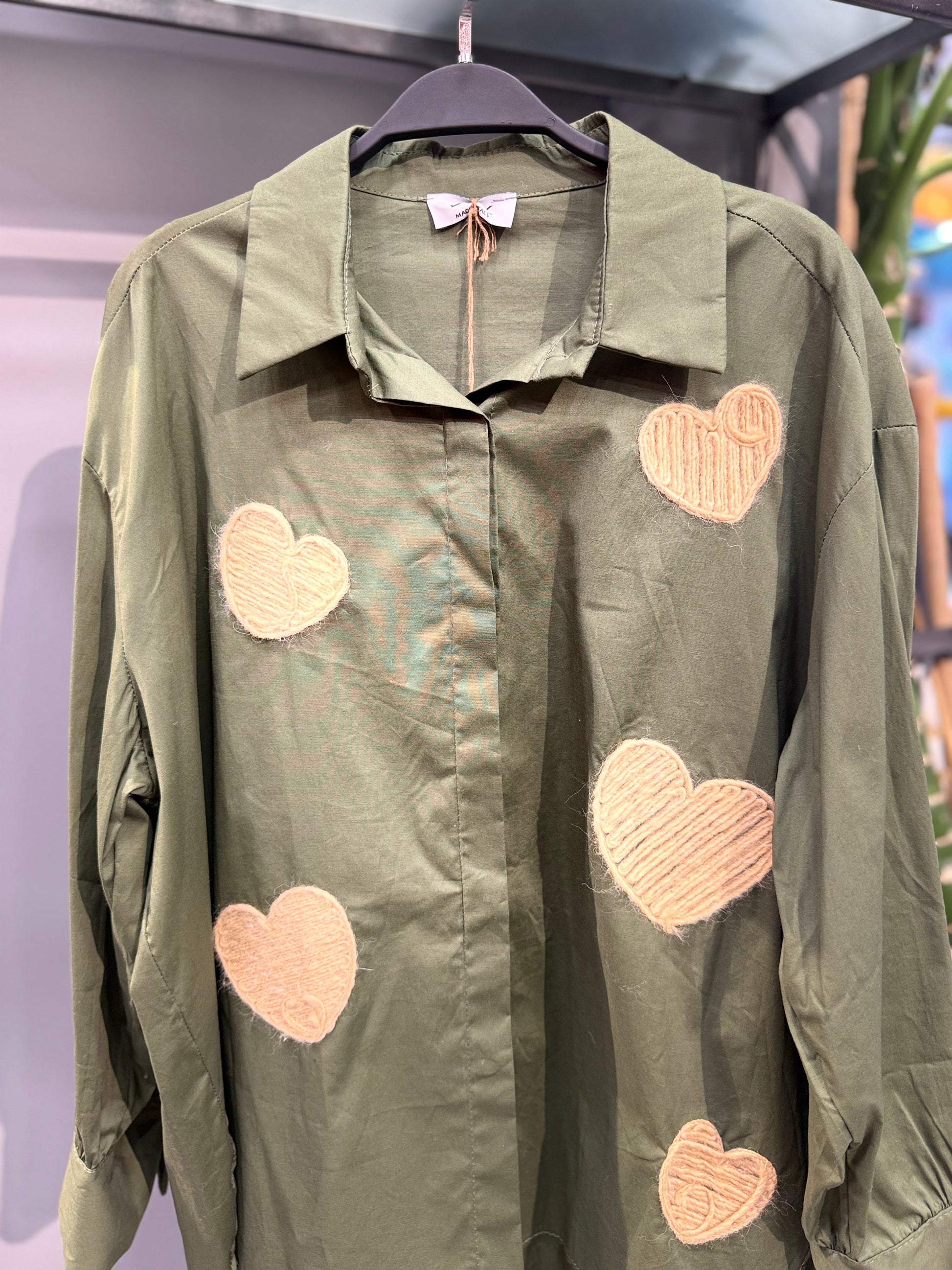 Haki Hasır Kalp İşlemeli Oversize Gömlek - Bohem Tasarım Rahat Kesim Gömlek Giyim > Üst Giyim > Gömlek butik bohem giyim – Yılday Gür Butik Üsküdar Emaar