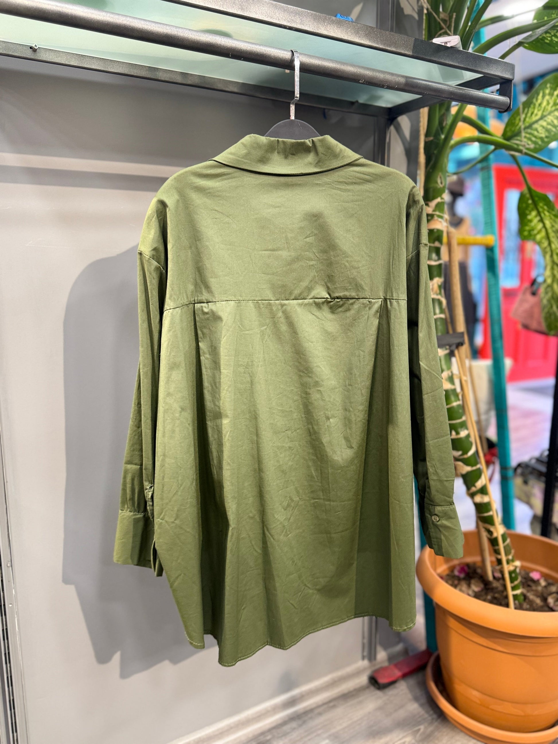 Haki Hasır Kalp İşlemeli Oversize Gömlek - Bohem Tasarım Rahat Kesim Gömlek Giyim > Üst Giyim > Gömlek butik bohem giyim – Yılday Gür Butik Üsküdar Emaar