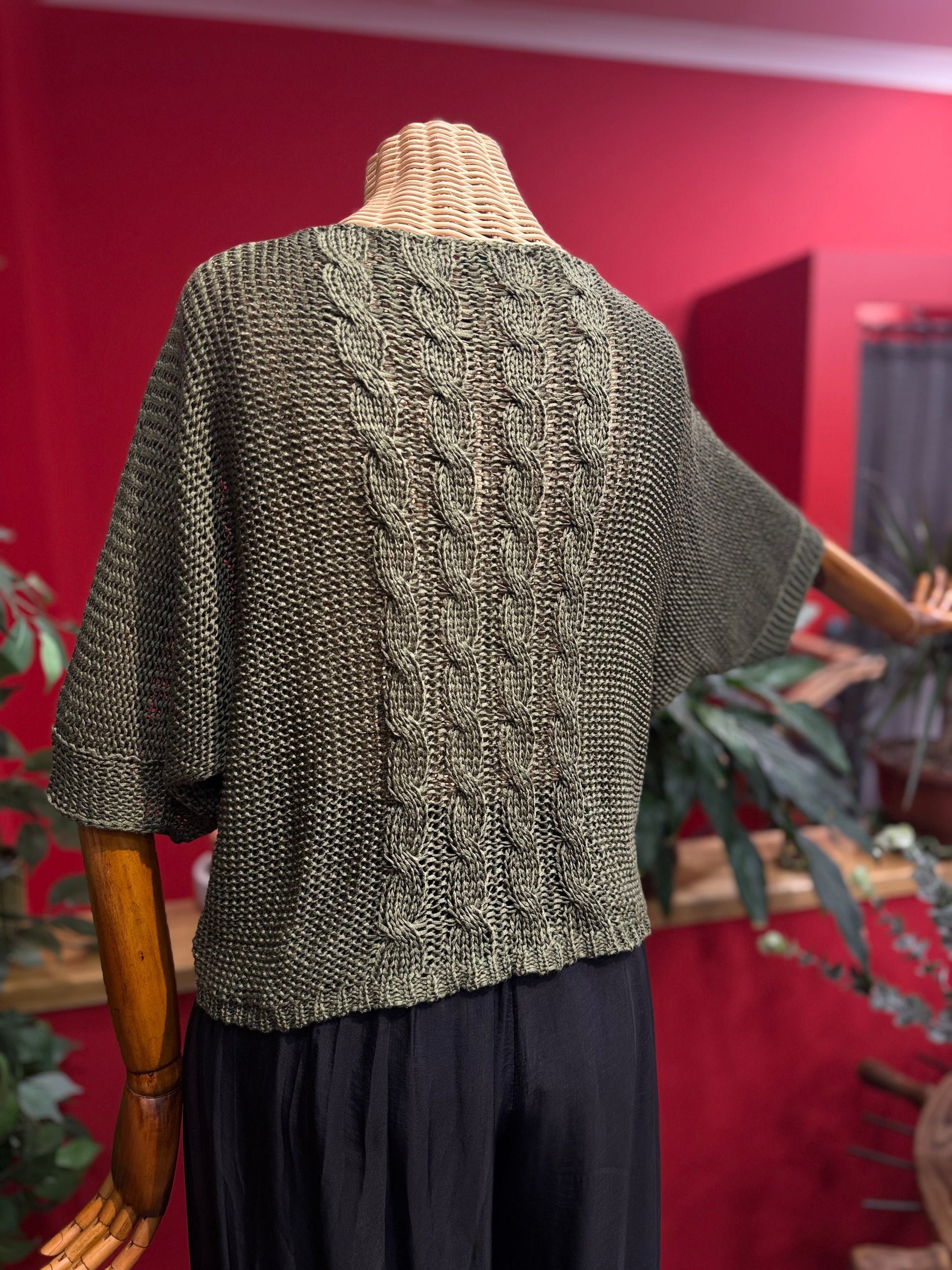 Haki Saç Örgü Triko Kazak Giyim > Üst Giyim > Kazak & Hırka > Kazak butik bohem giyim – Yılday Gür Butik Üsküdar Emaar