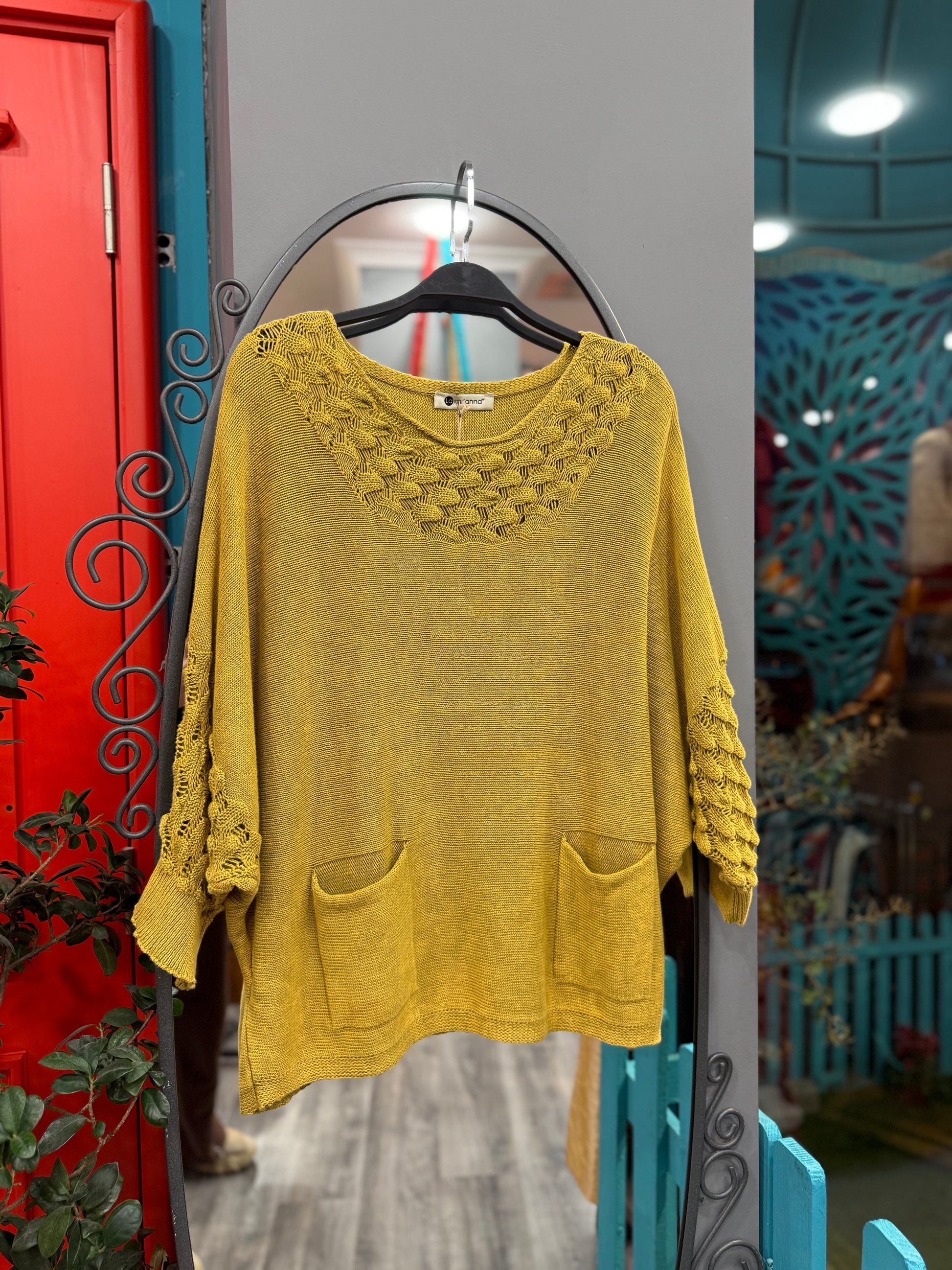 Hardal Sarısı Cep Detaylı Ajurlu Yaka Triko Kazak Giyim > Üst Giyim > Kazak & Hırka > Kazak butik bohem giyim – Yılday Gür Butik Üsküdar Emaar