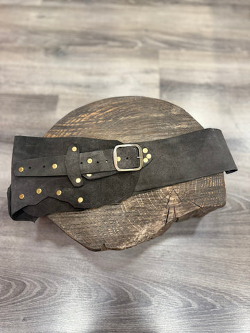 Harlan Nubuk Hakiki Deri El Yapımı Western Kemer – Koyu Kahverengi Aksesuar > Kemer butik bohem giyim – Yılday Gür Butik Üsküdar Emaar