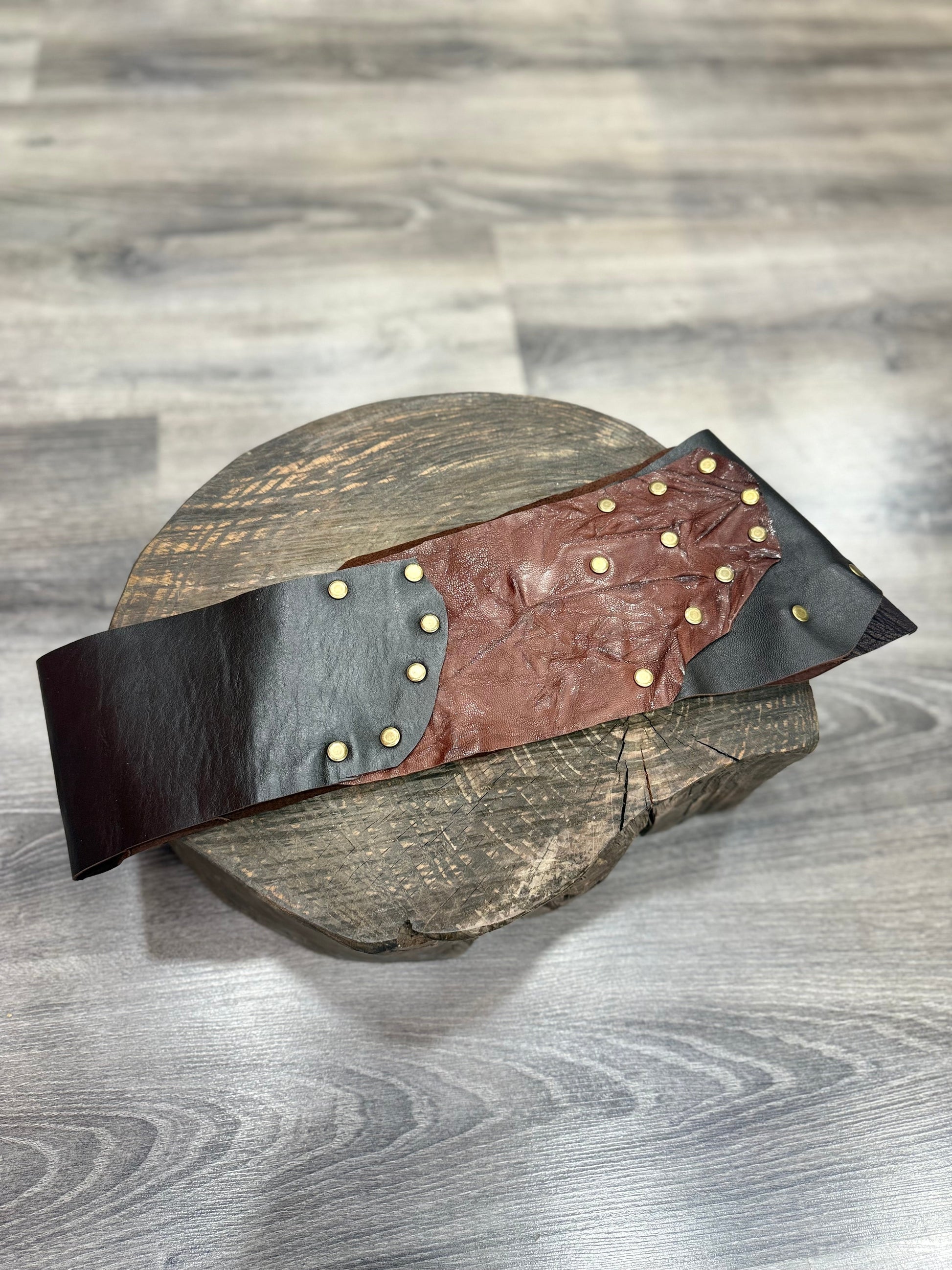 Hawthorne Hakiki Deri El Yapımı Kemer Aksesuar > Kemer butik bohem giyim – Yılday Gür Butik Üsküdar Emaar