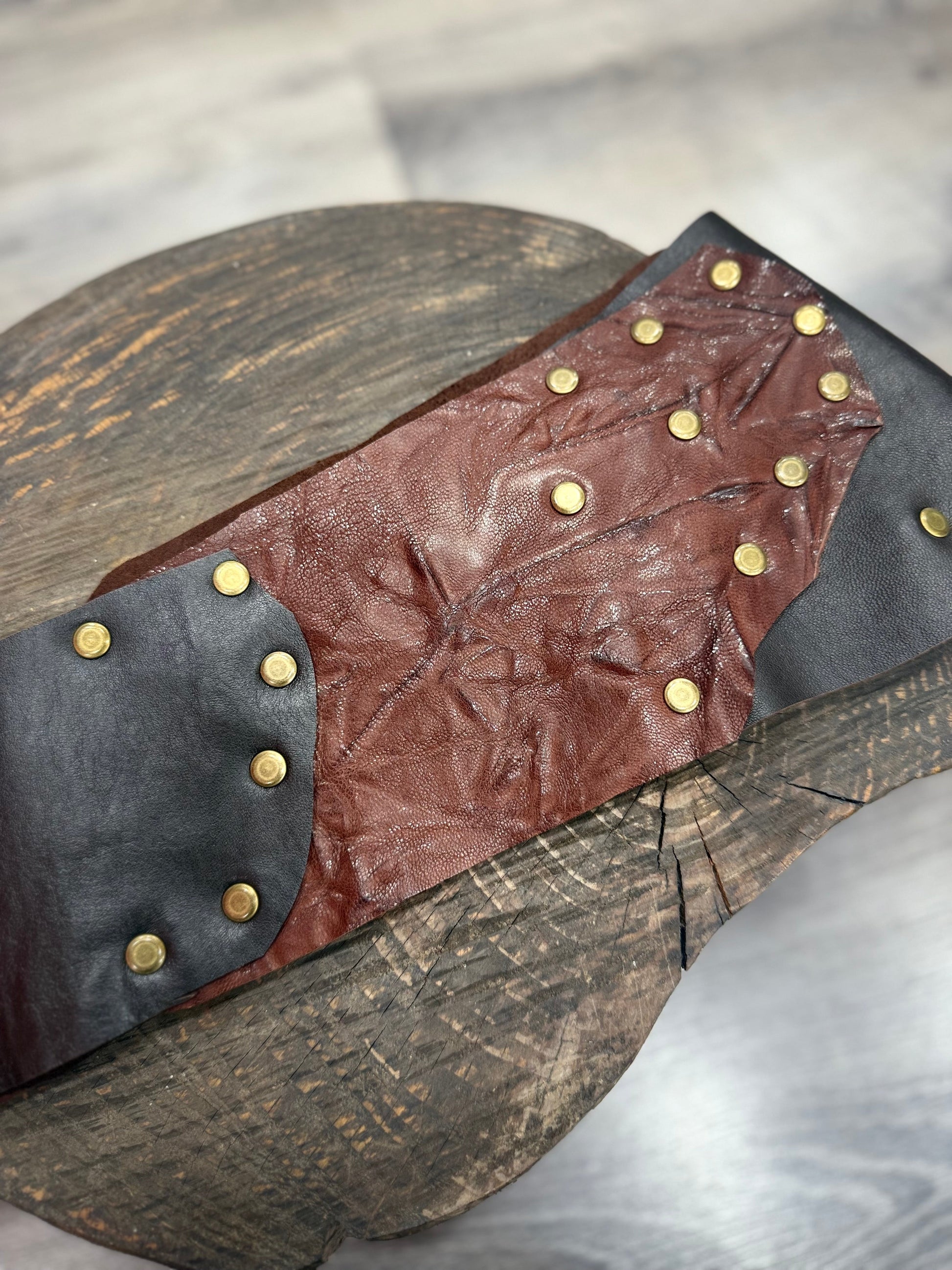 Hawthorne Hakiki Deri El Yapımı Kemer Aksesuar > Kemer butik bohem giyim – Yılday Gür Butik Üsküdar Emaar