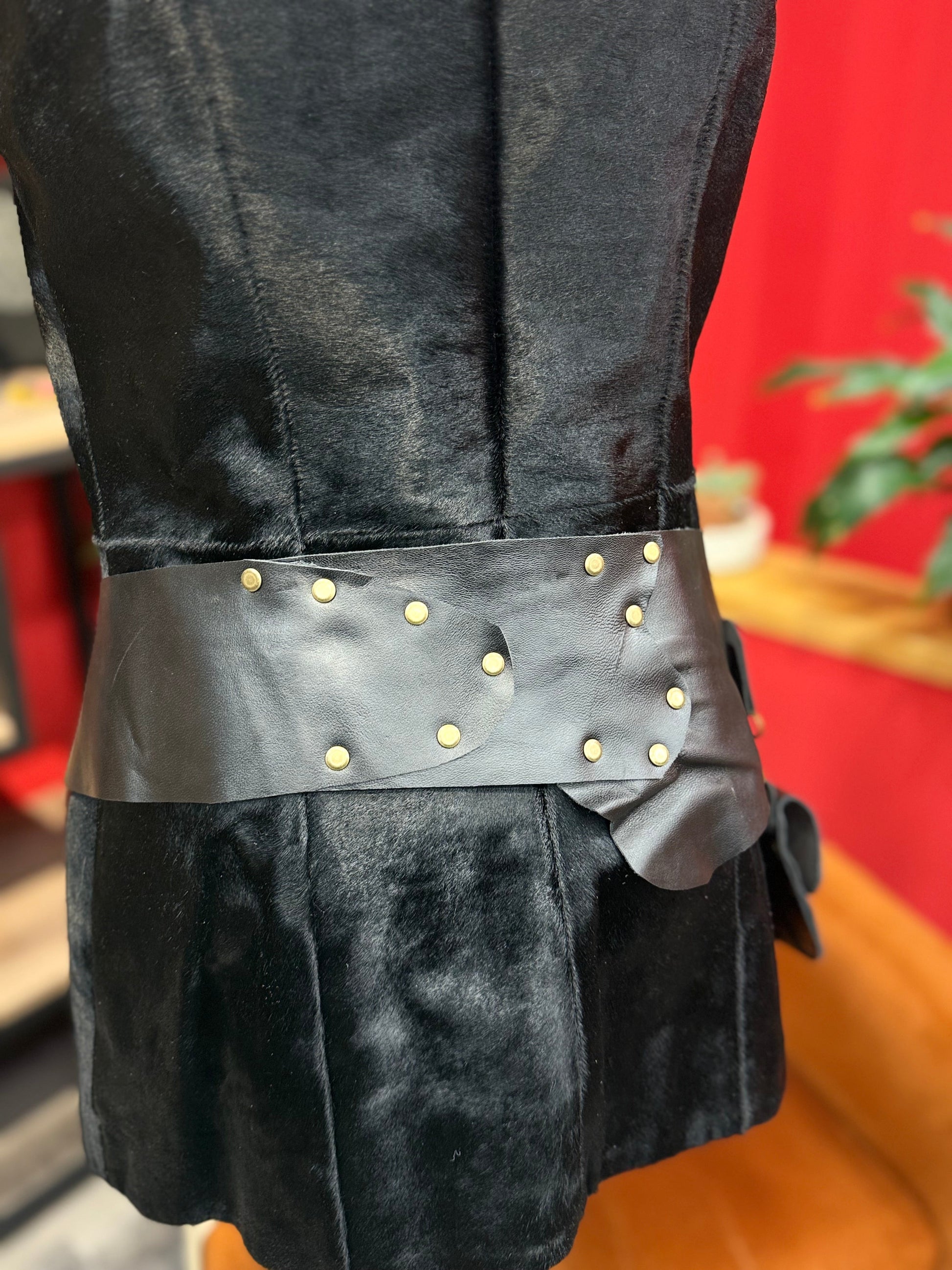 Hecate El Yapımı Cep Detaylı Deri Tasarım Kemer Aksesuar > Kemer butik bohem giyim – Yılday Gür Butik Üsküdar Emaar